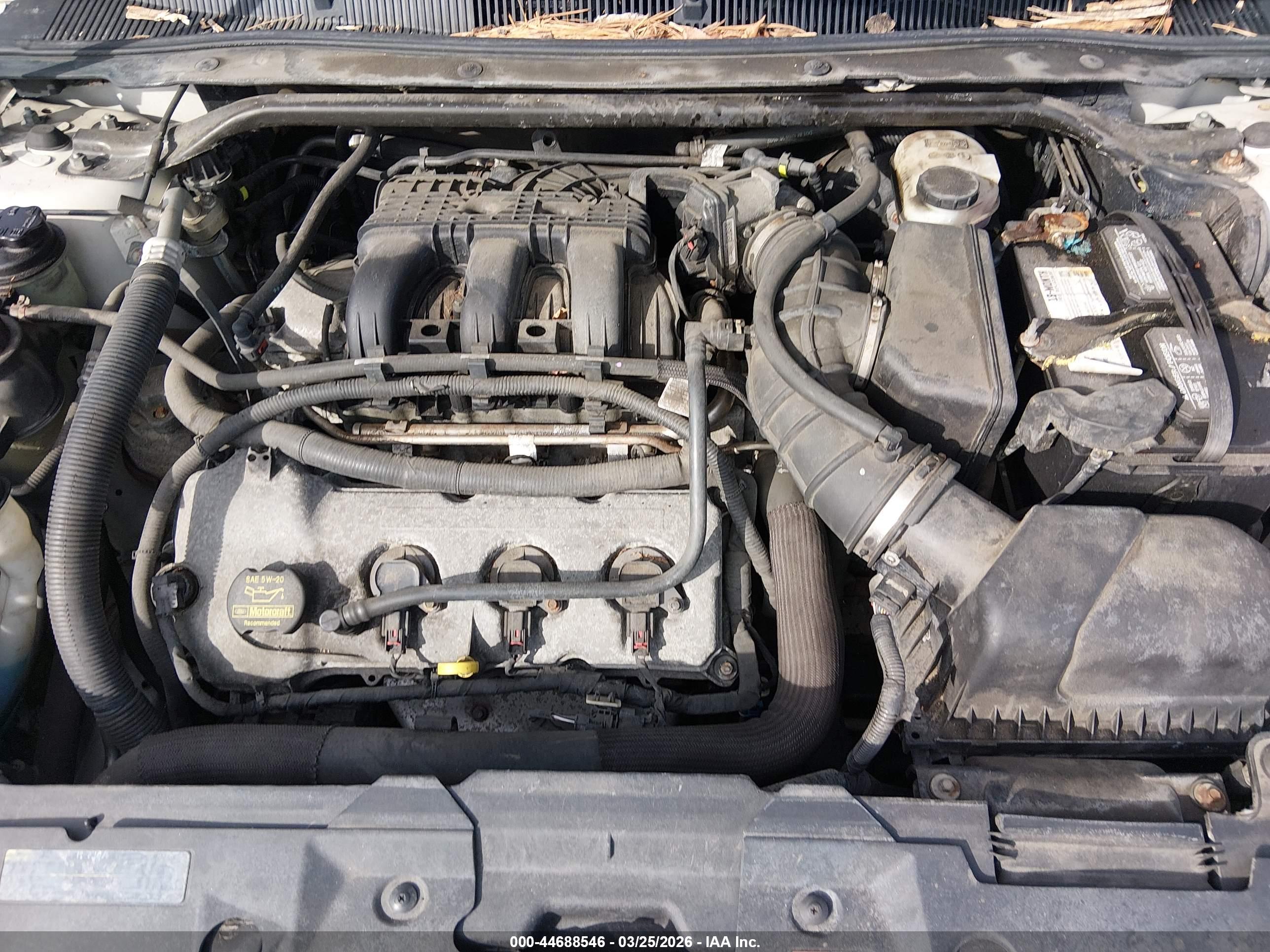 FORD TAURUS image 10