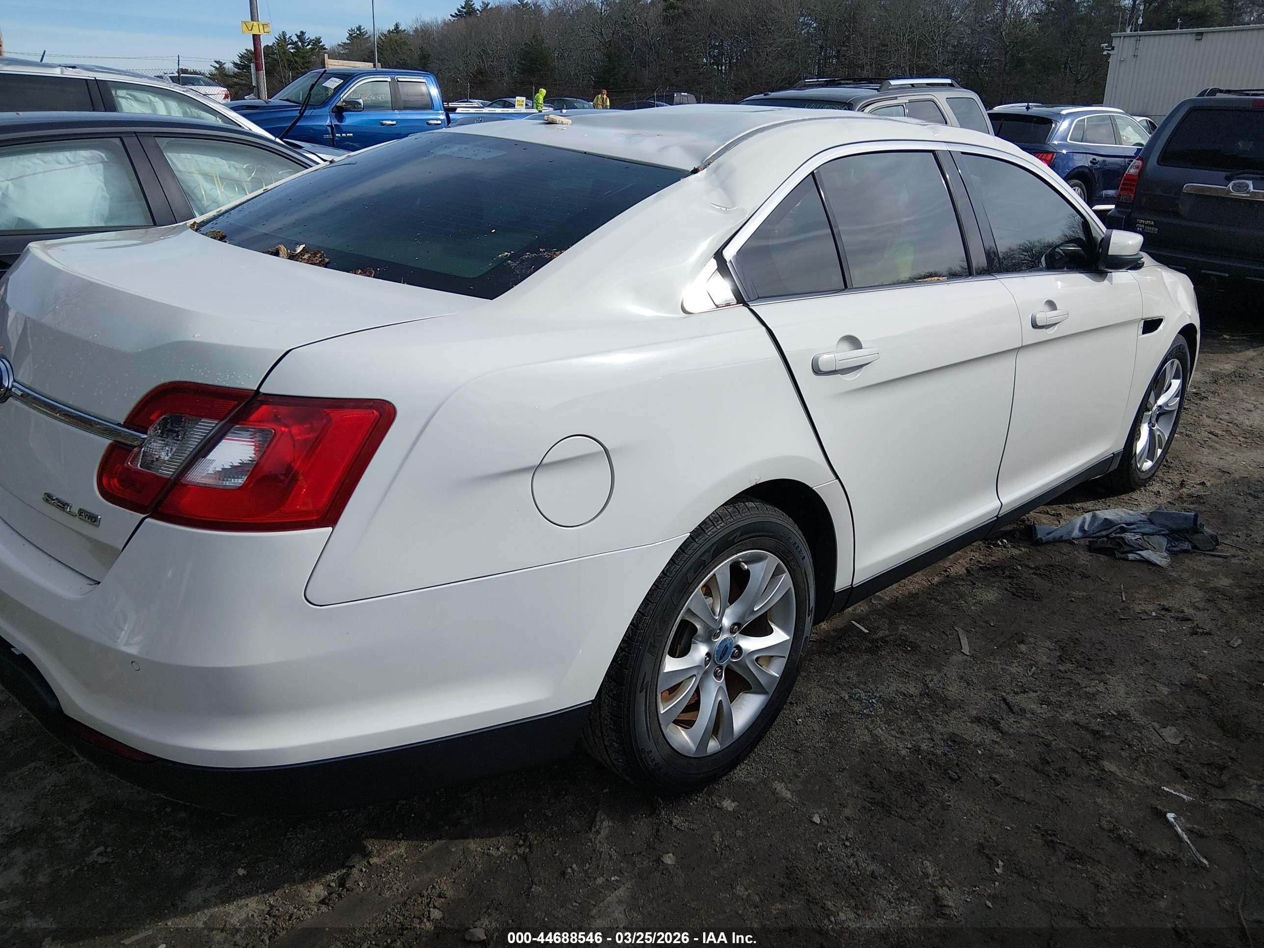 FORD TAURUS image 4