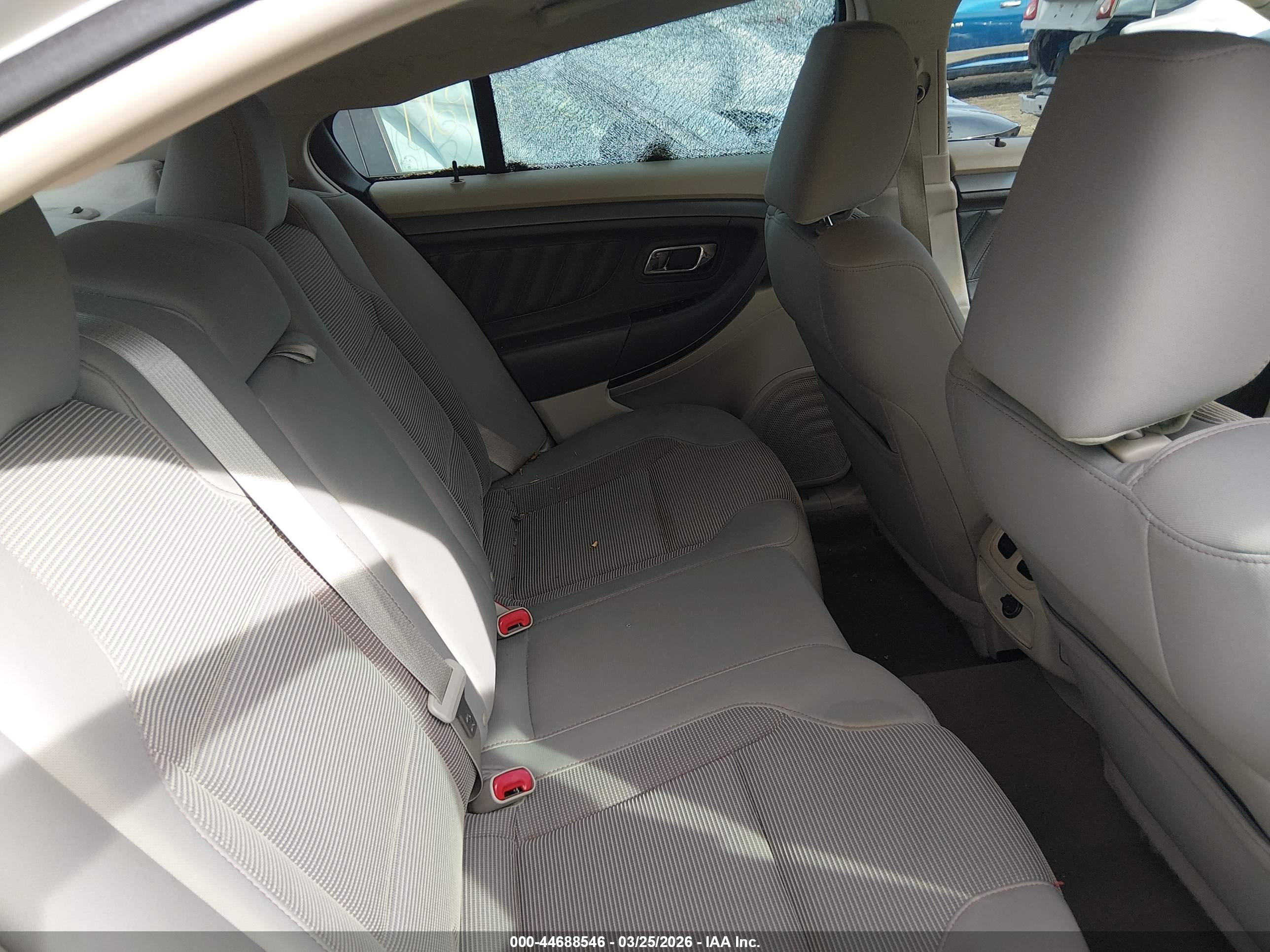 FORD TAURUS image 8