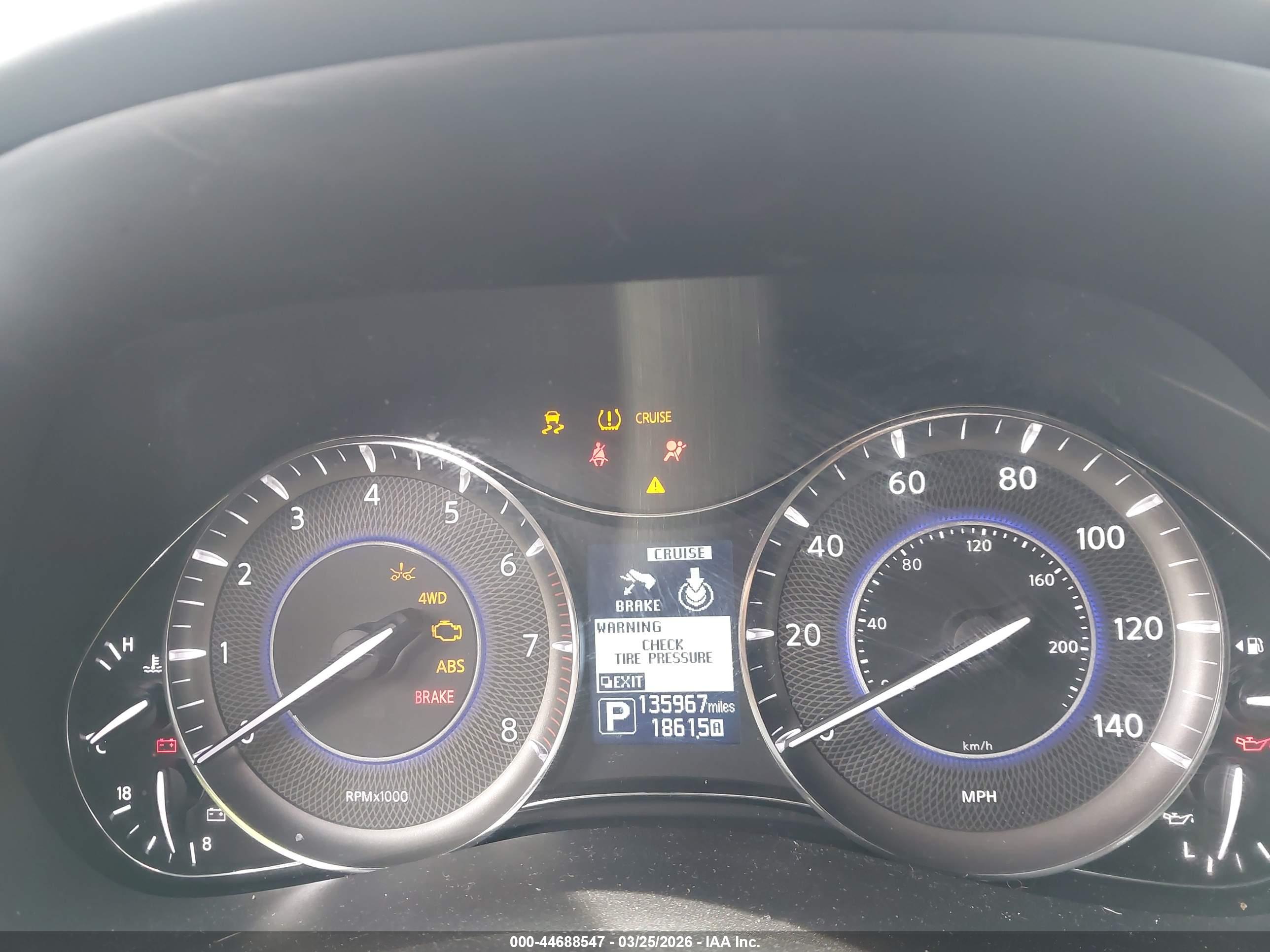 INFINITI QX80 image 7