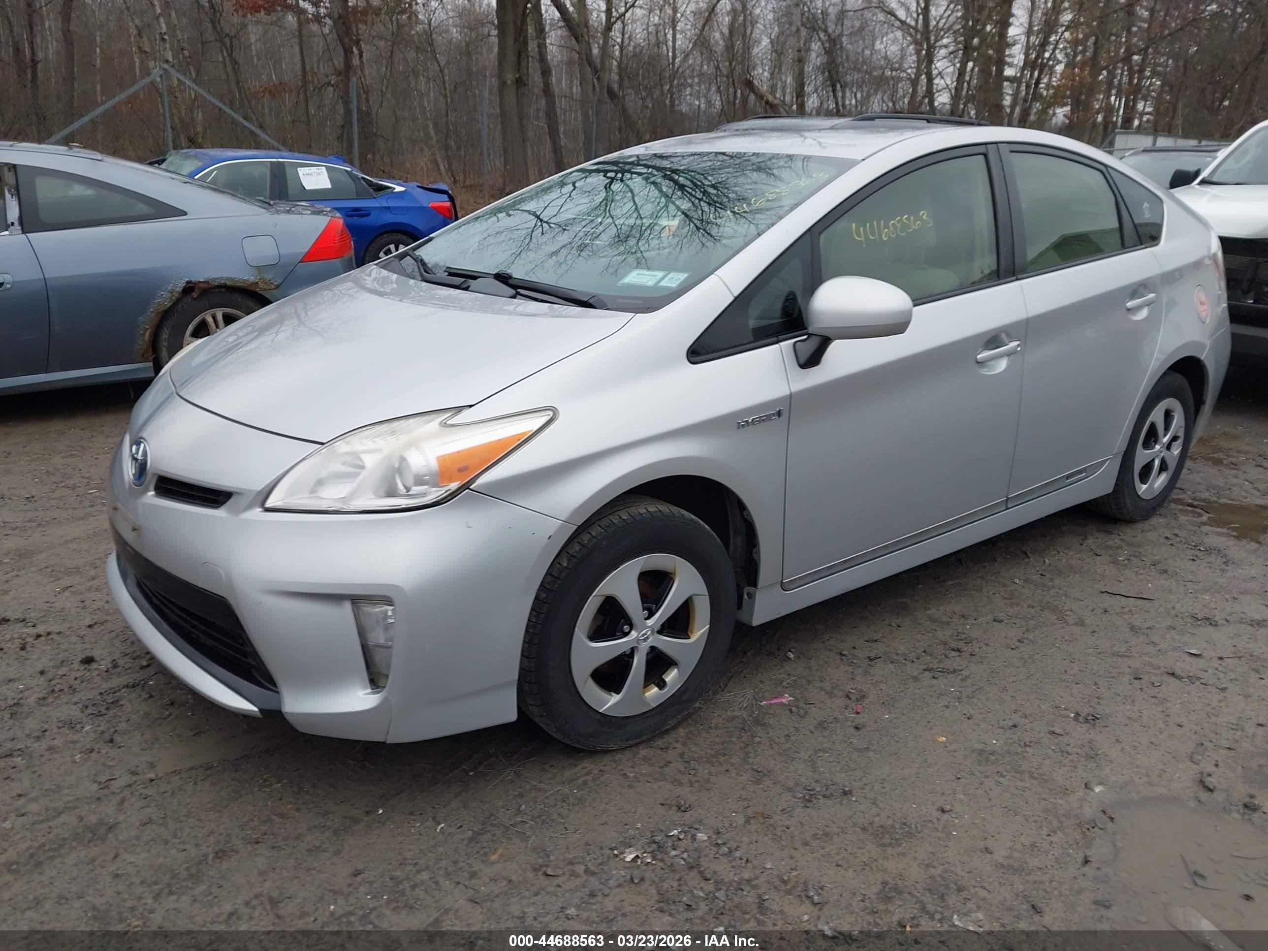 TOYOTA PRIUS image 2
