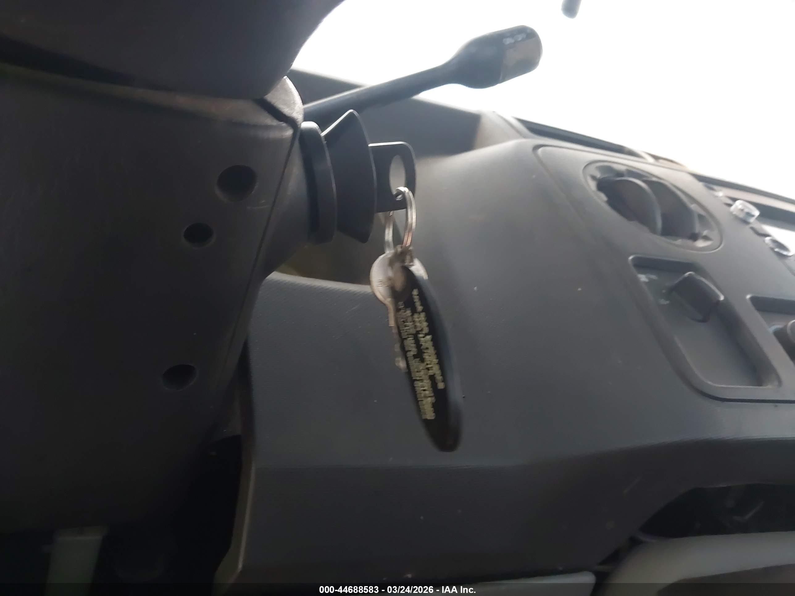 FORD E-250 image 11