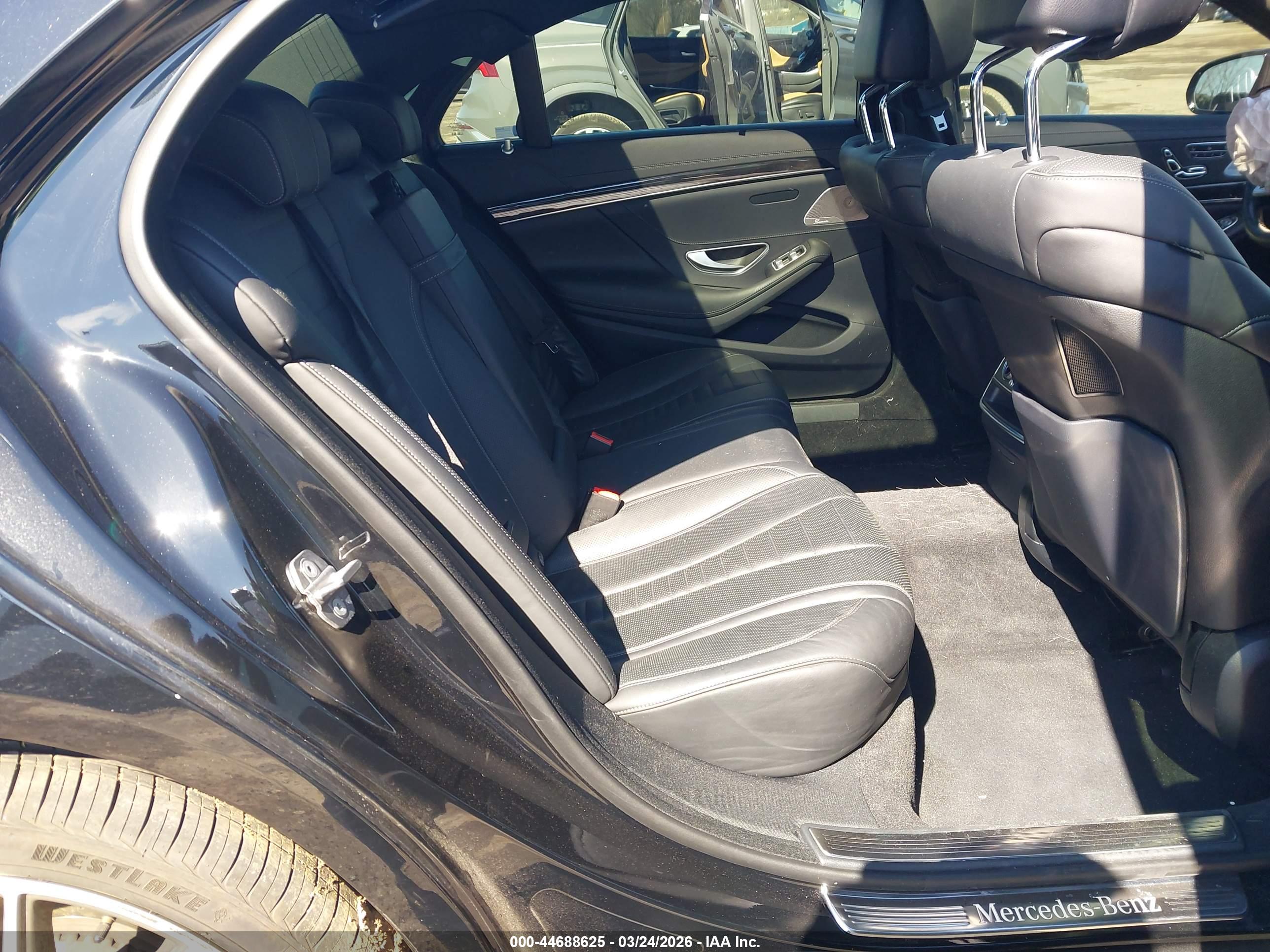 MERCEDES-BENZ S image 8