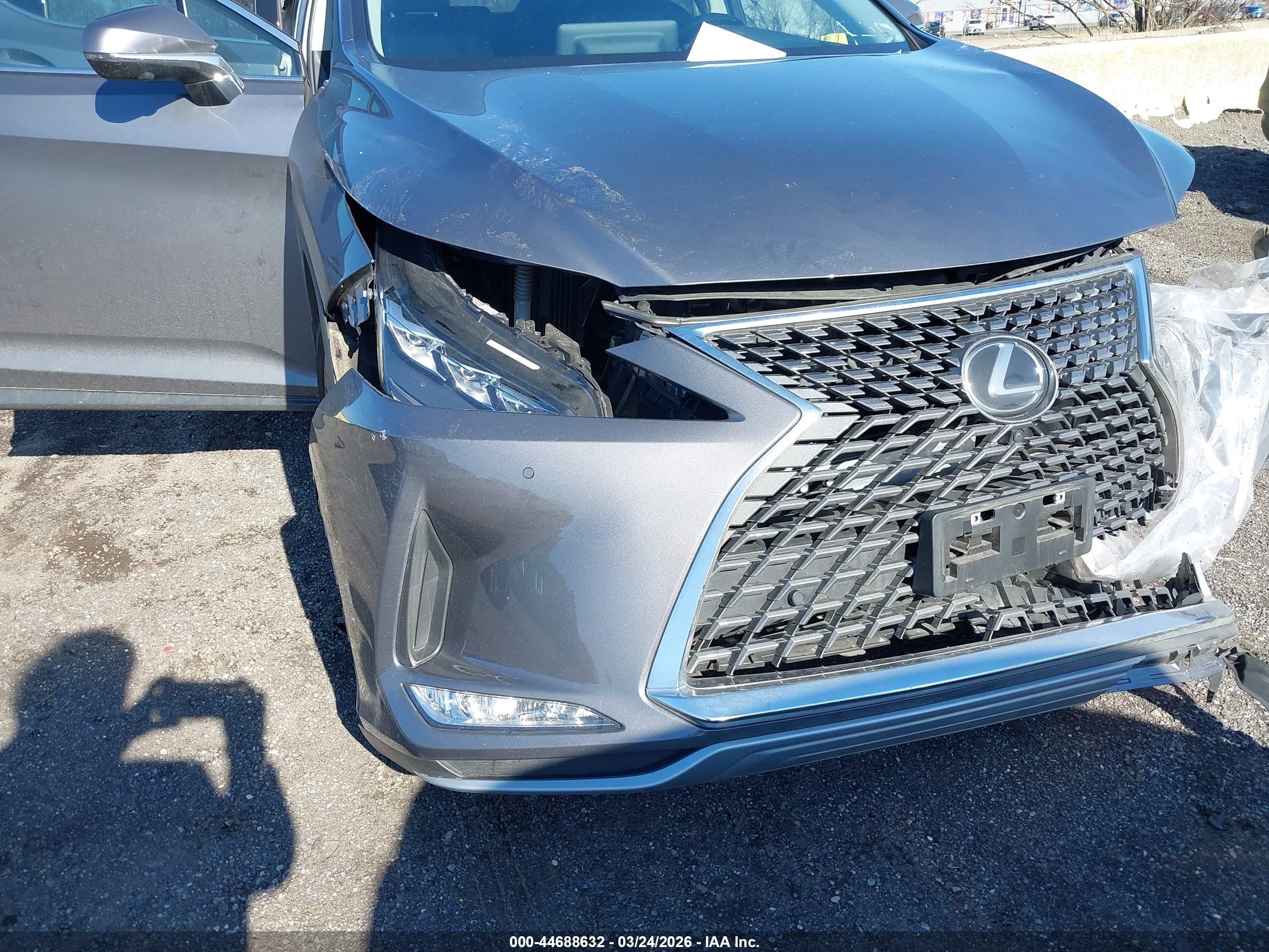 LEXUS RX image 6