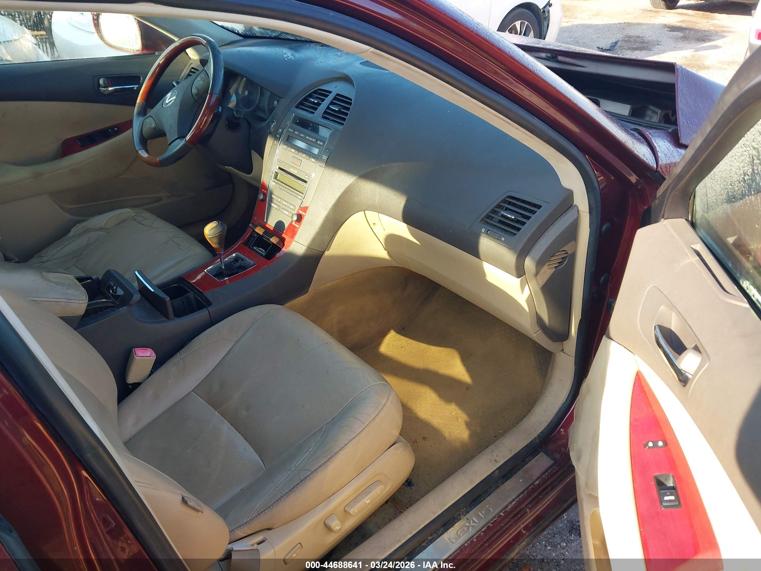 LEXUS ES image 5
