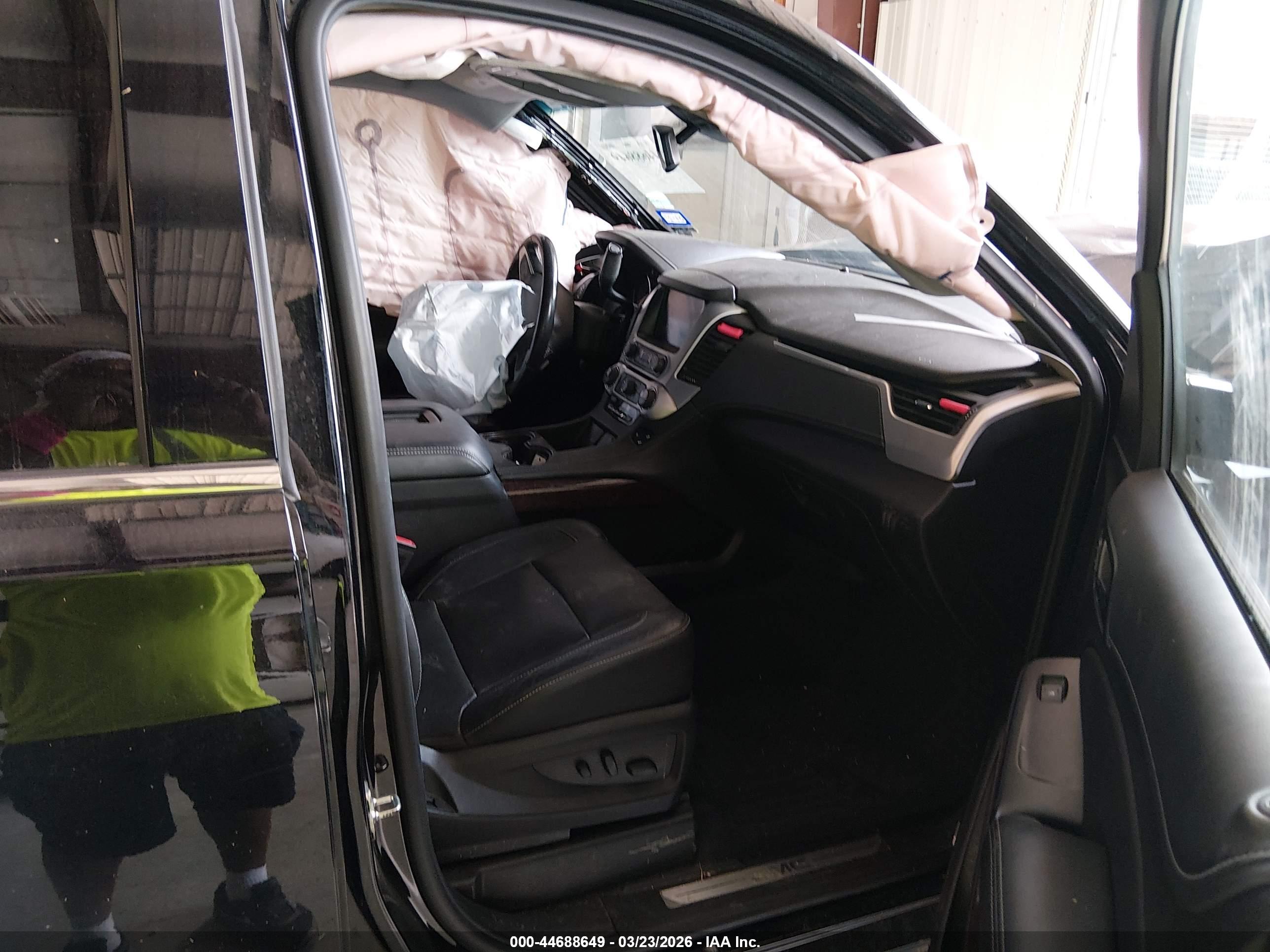 GMC YUKON image 5