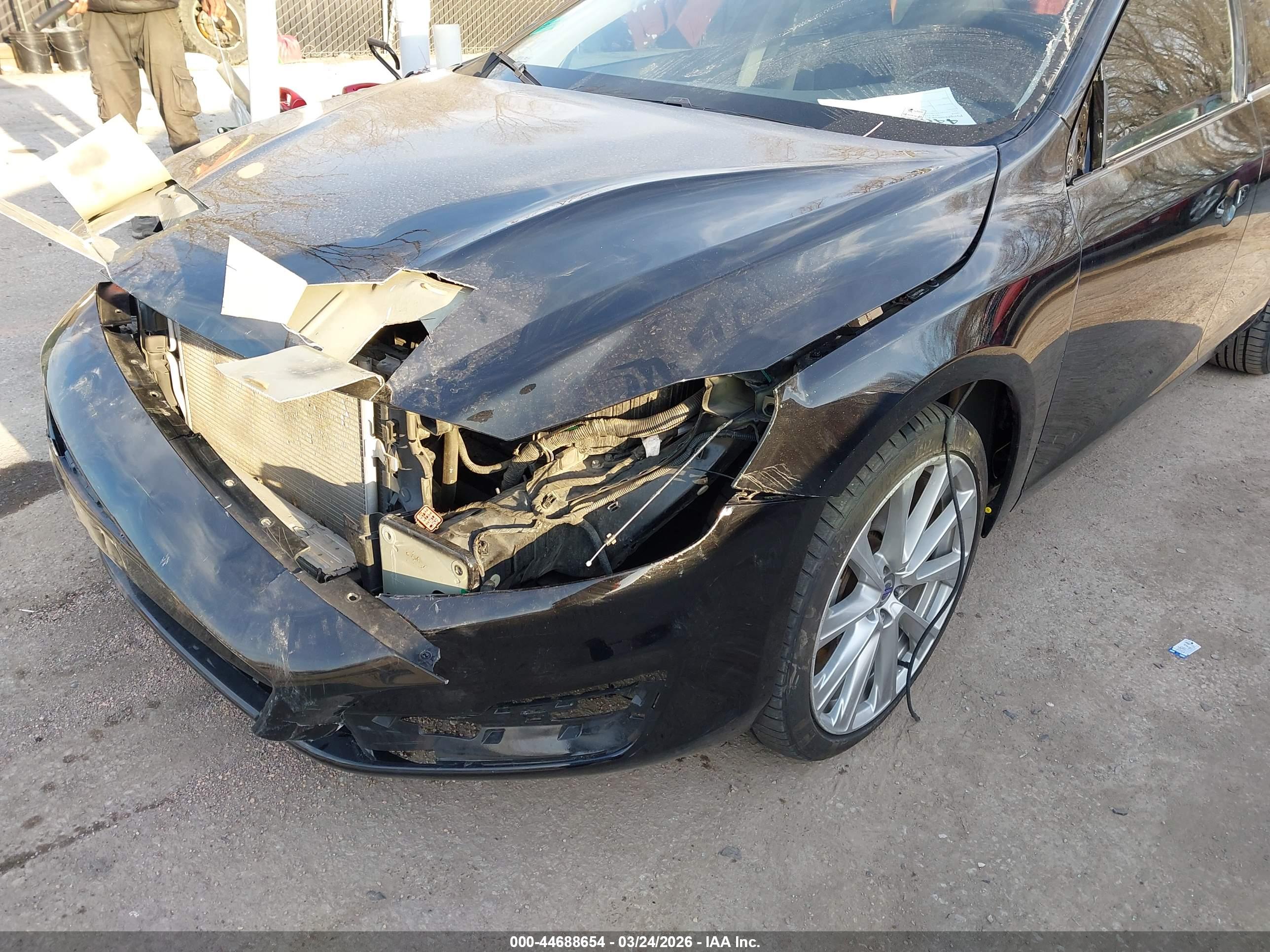 VOLVO S60 image 6