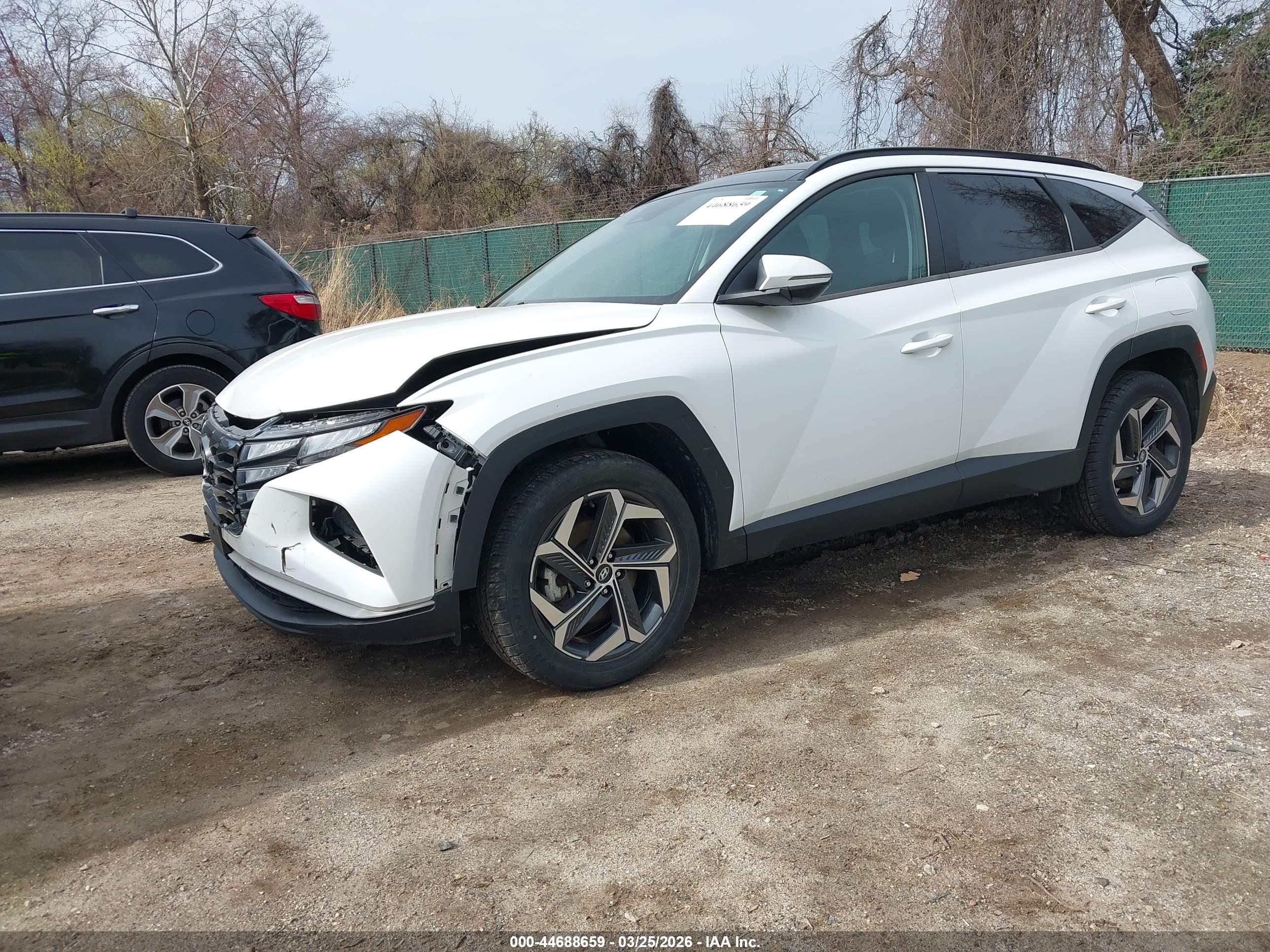 HYUNDAI TUCSON image 2