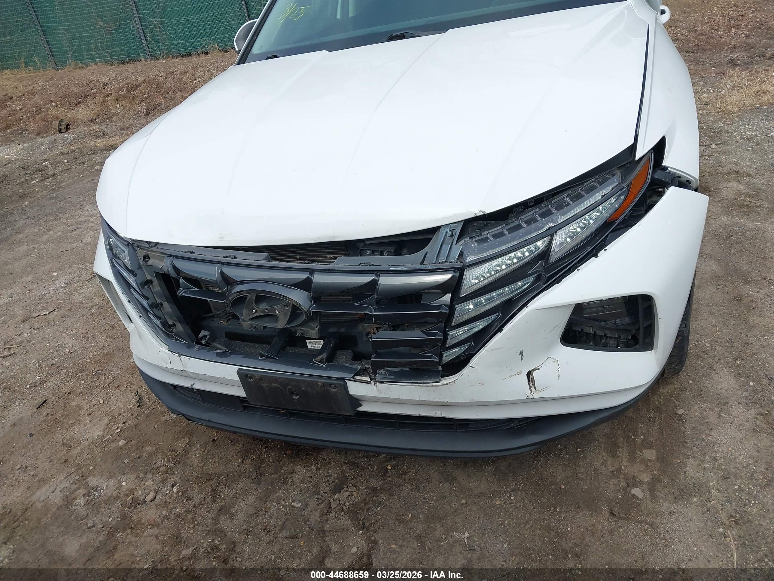HYUNDAI TUCSON image 6