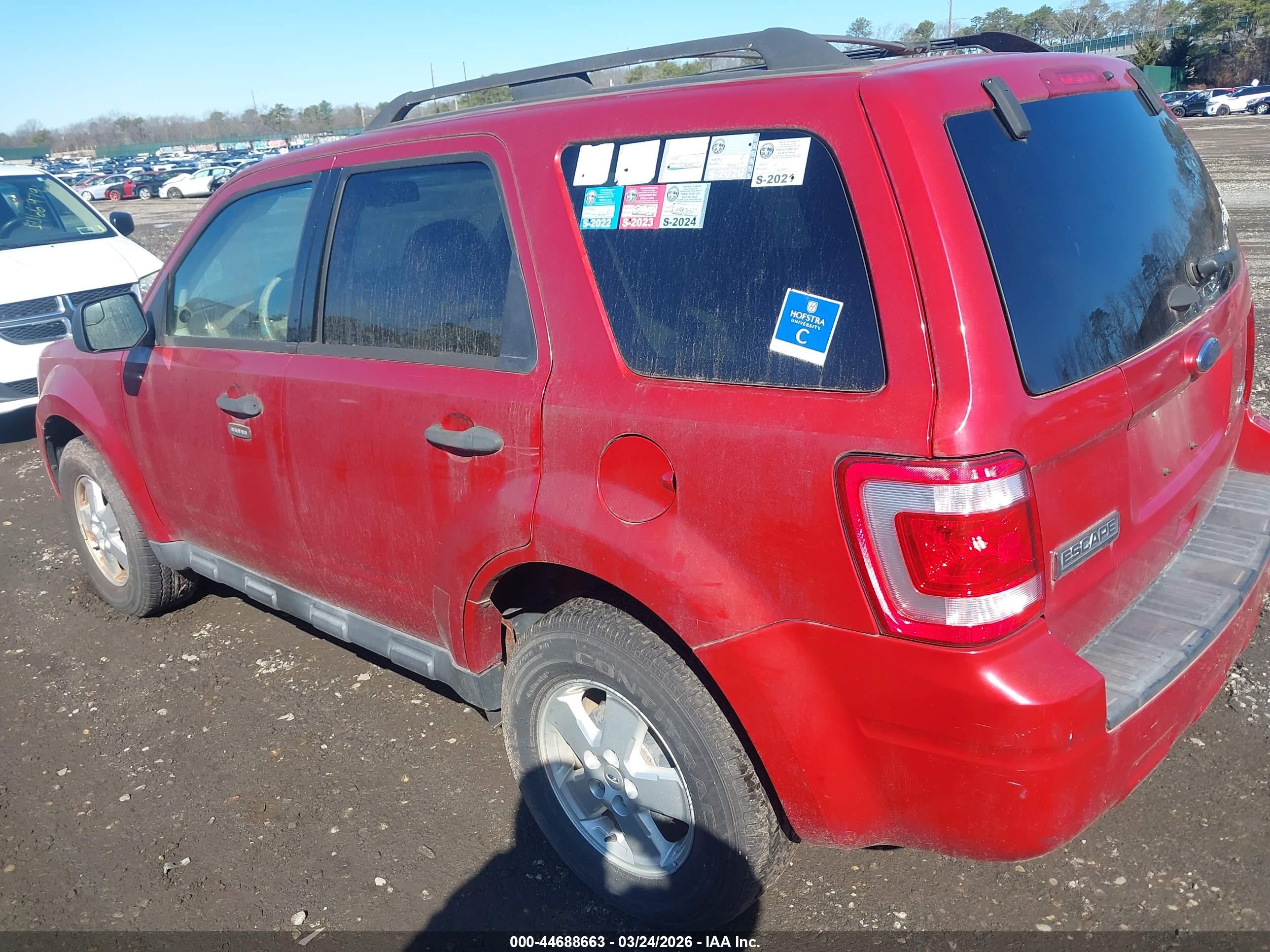 FORD ESCAPE image 3