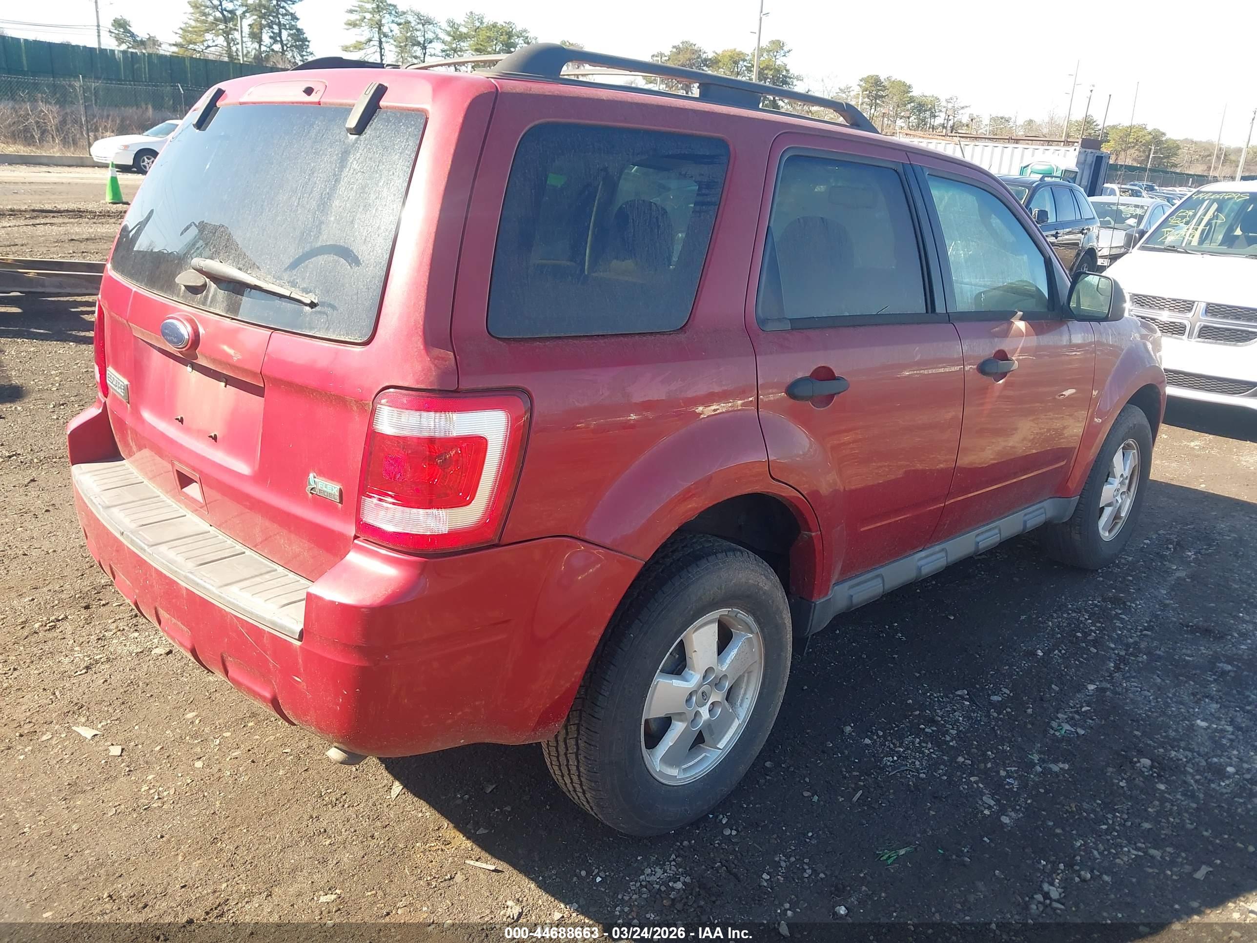 FORD ESCAPE image 4