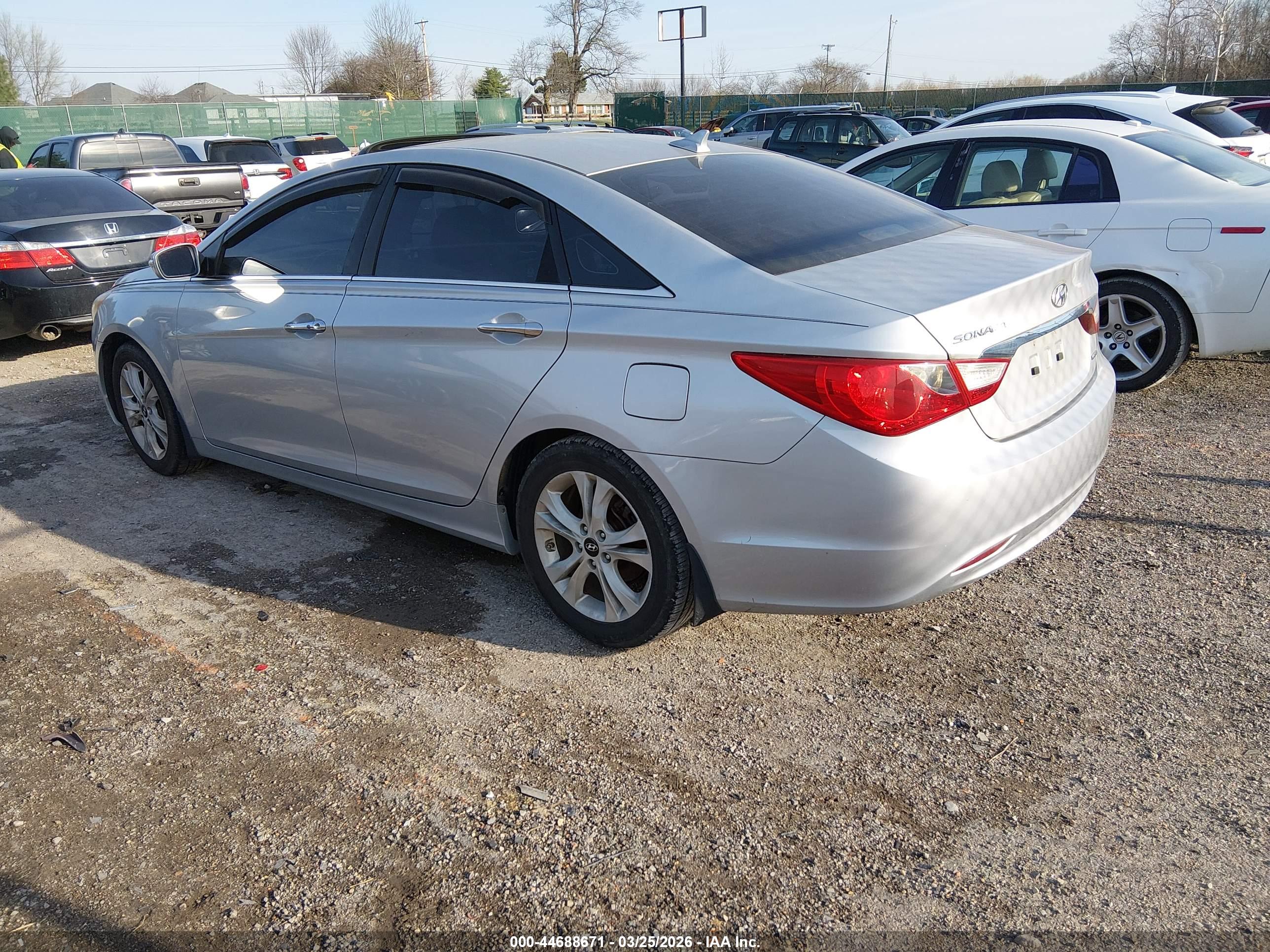 HYUNDAI SONATA image 3