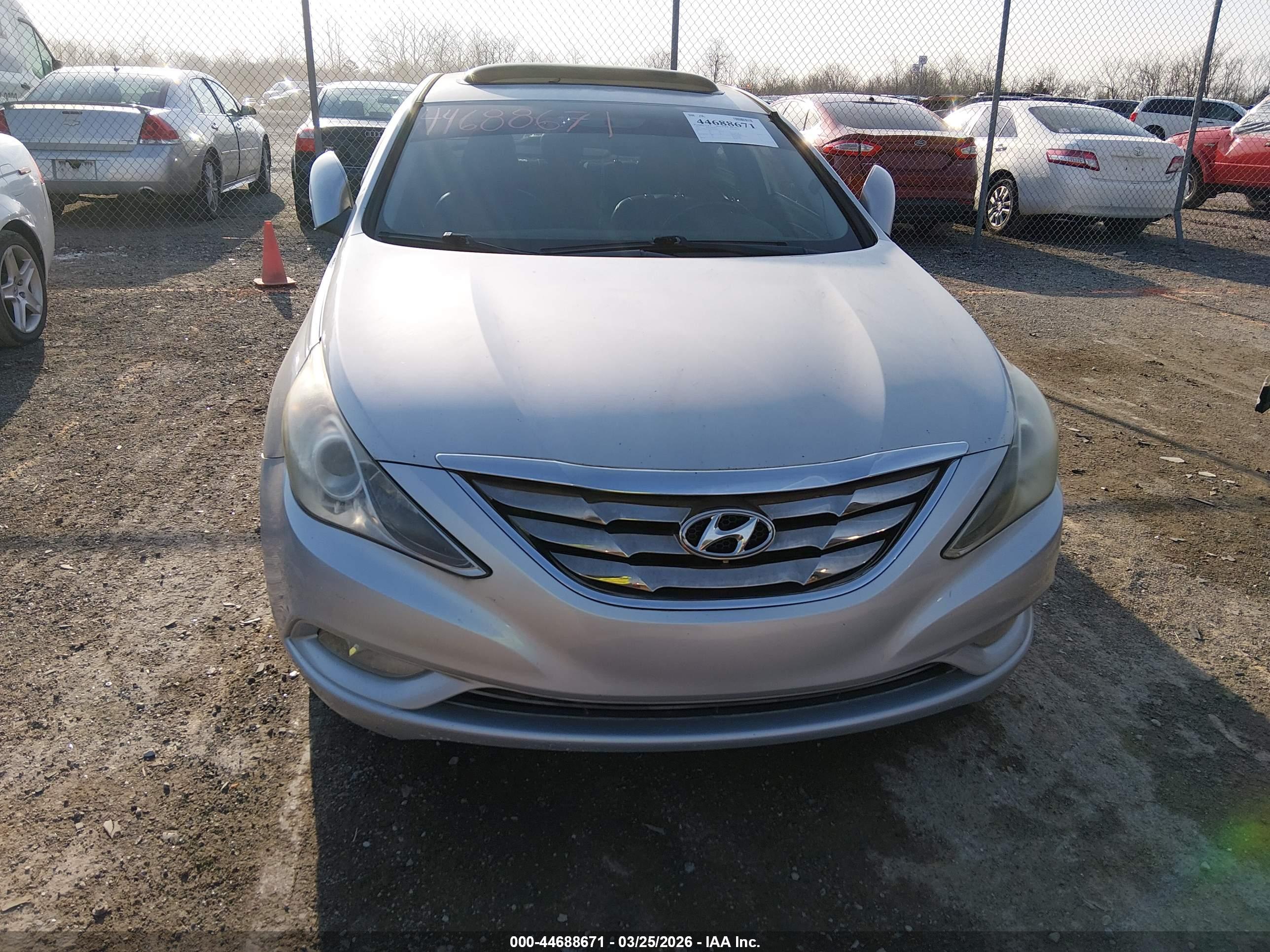 HYUNDAI SONATA image 6