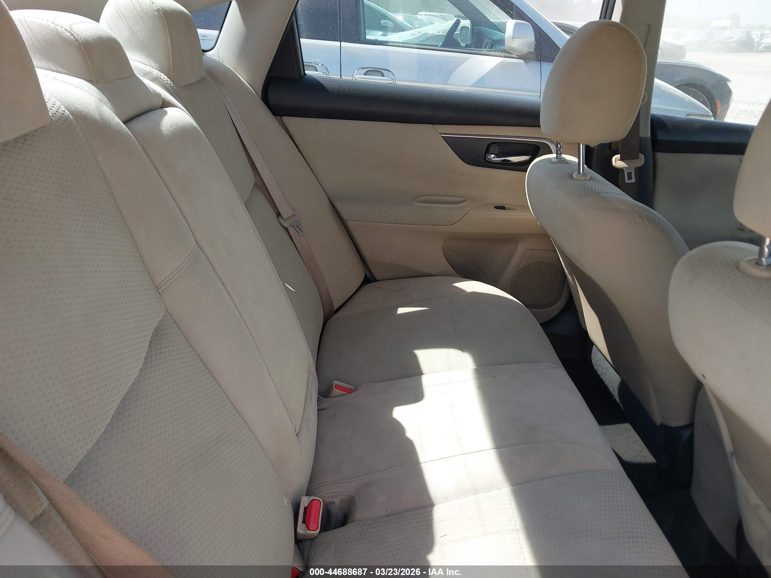 NISSAN ALTIMA image 8