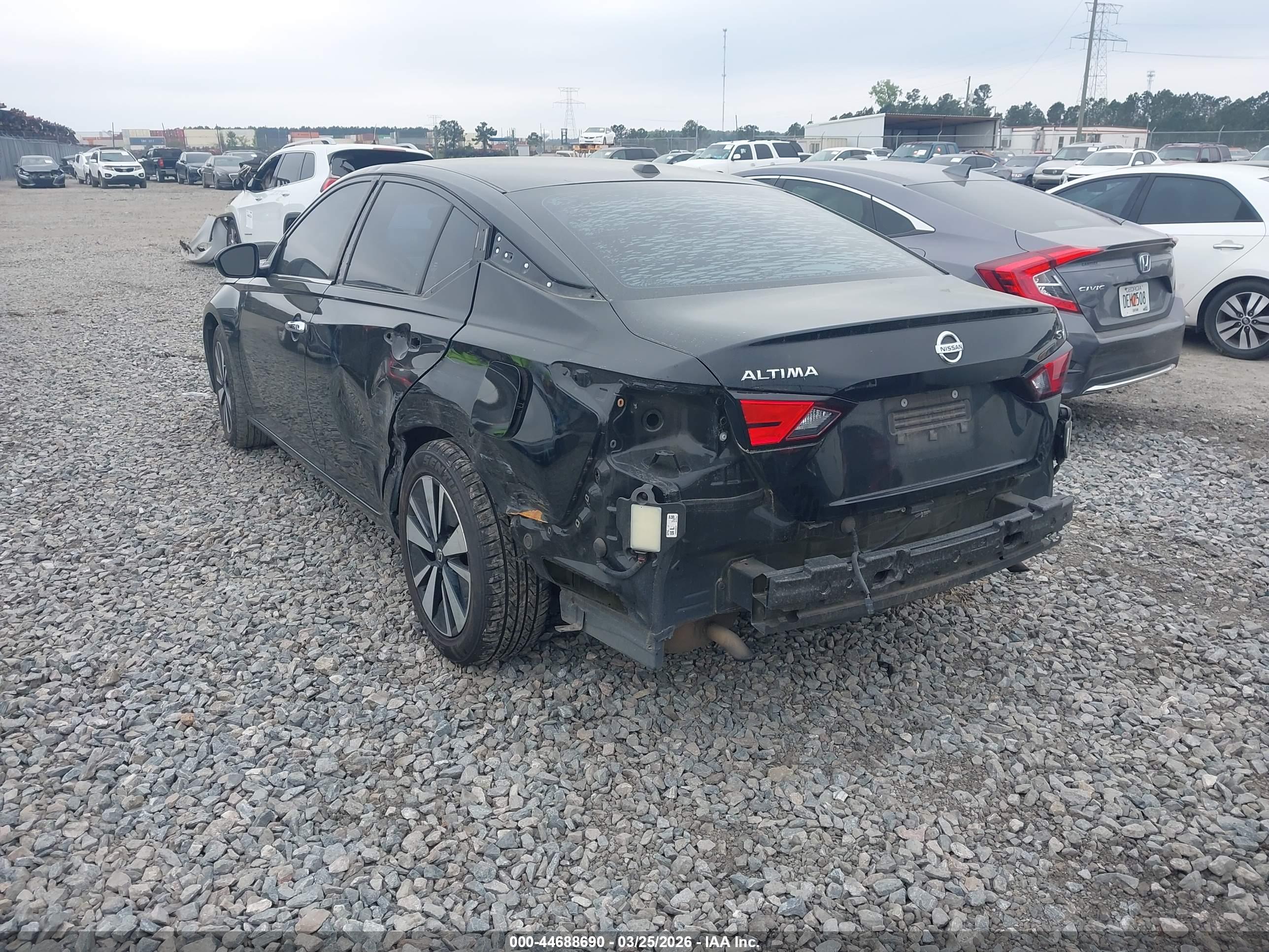 NISSAN ALTIMA image 3