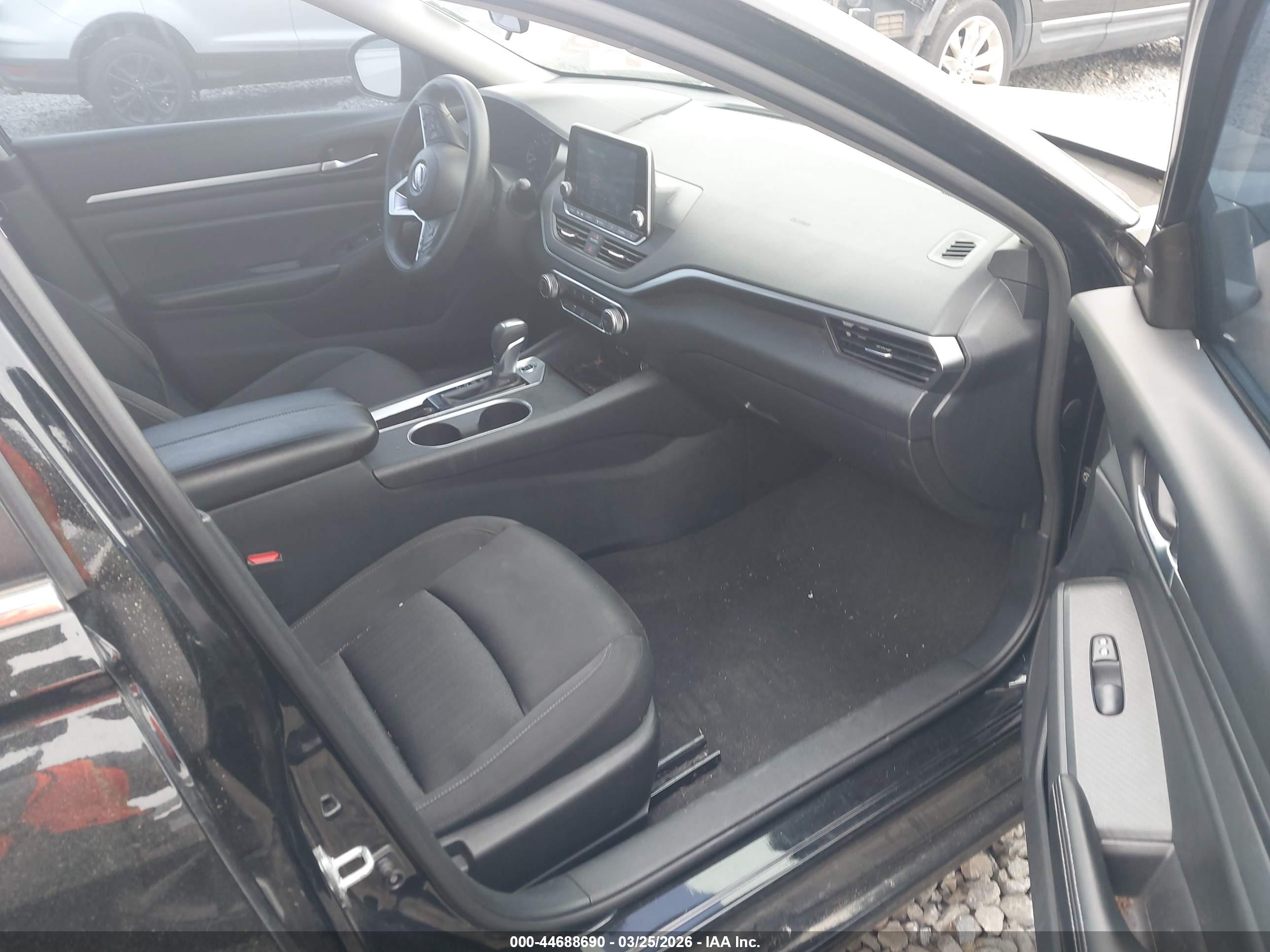 NISSAN ALTIMA image 5