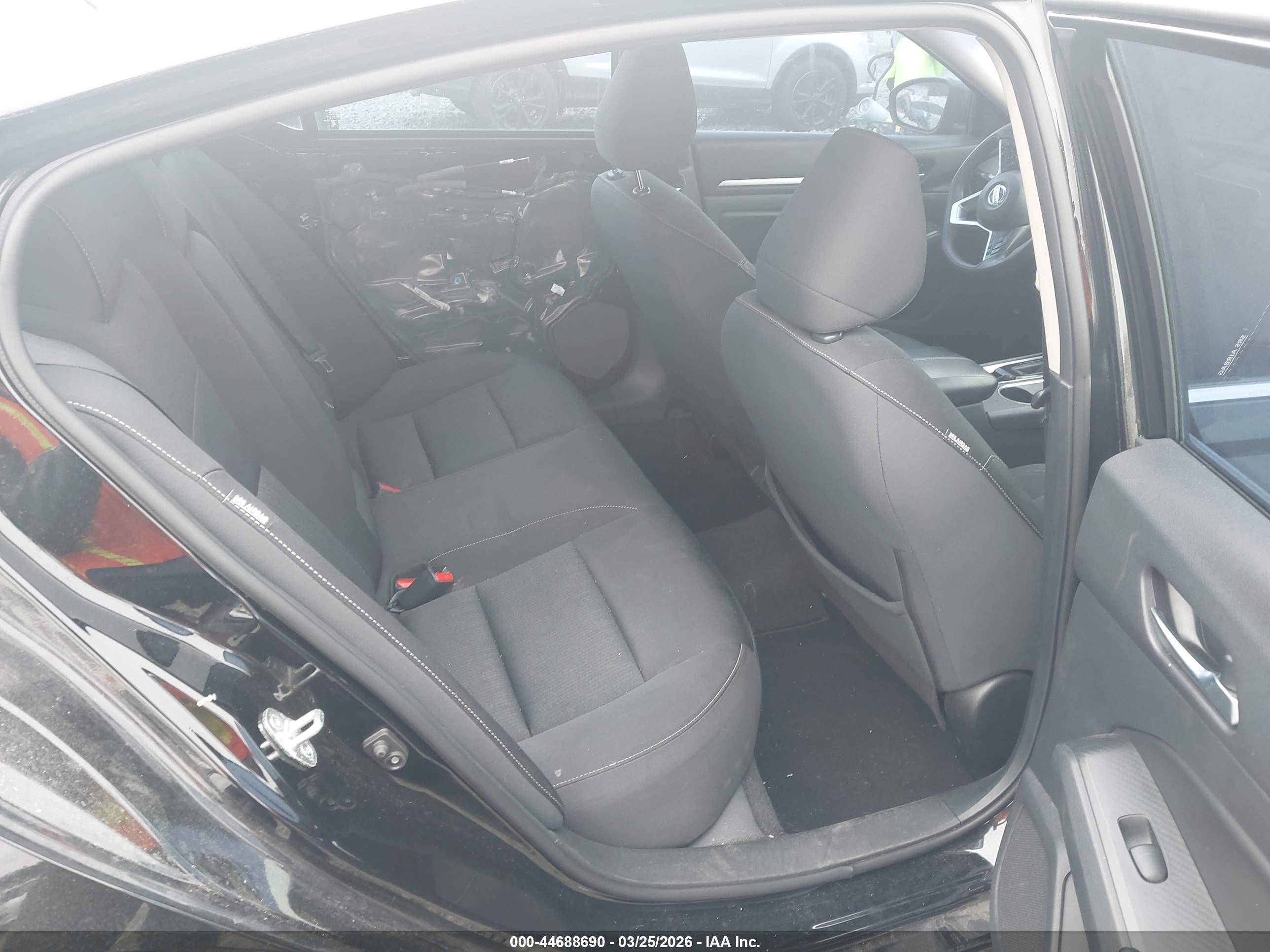 NISSAN ALTIMA image 8