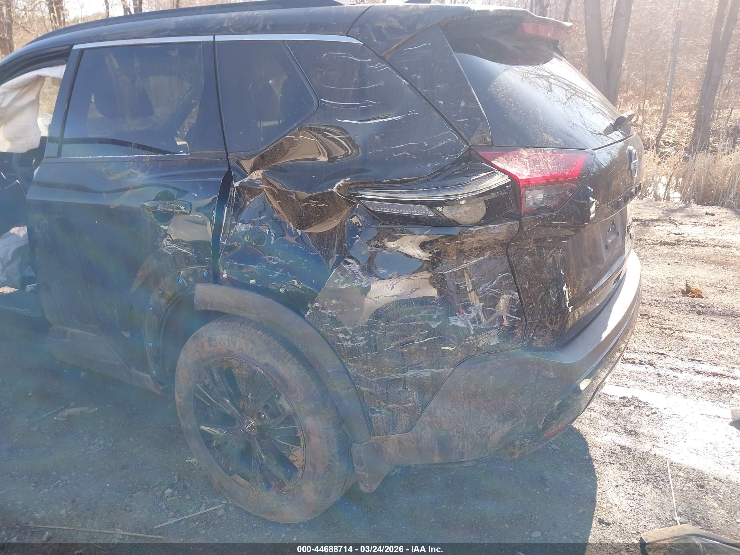 NISSAN ROGUE image 6