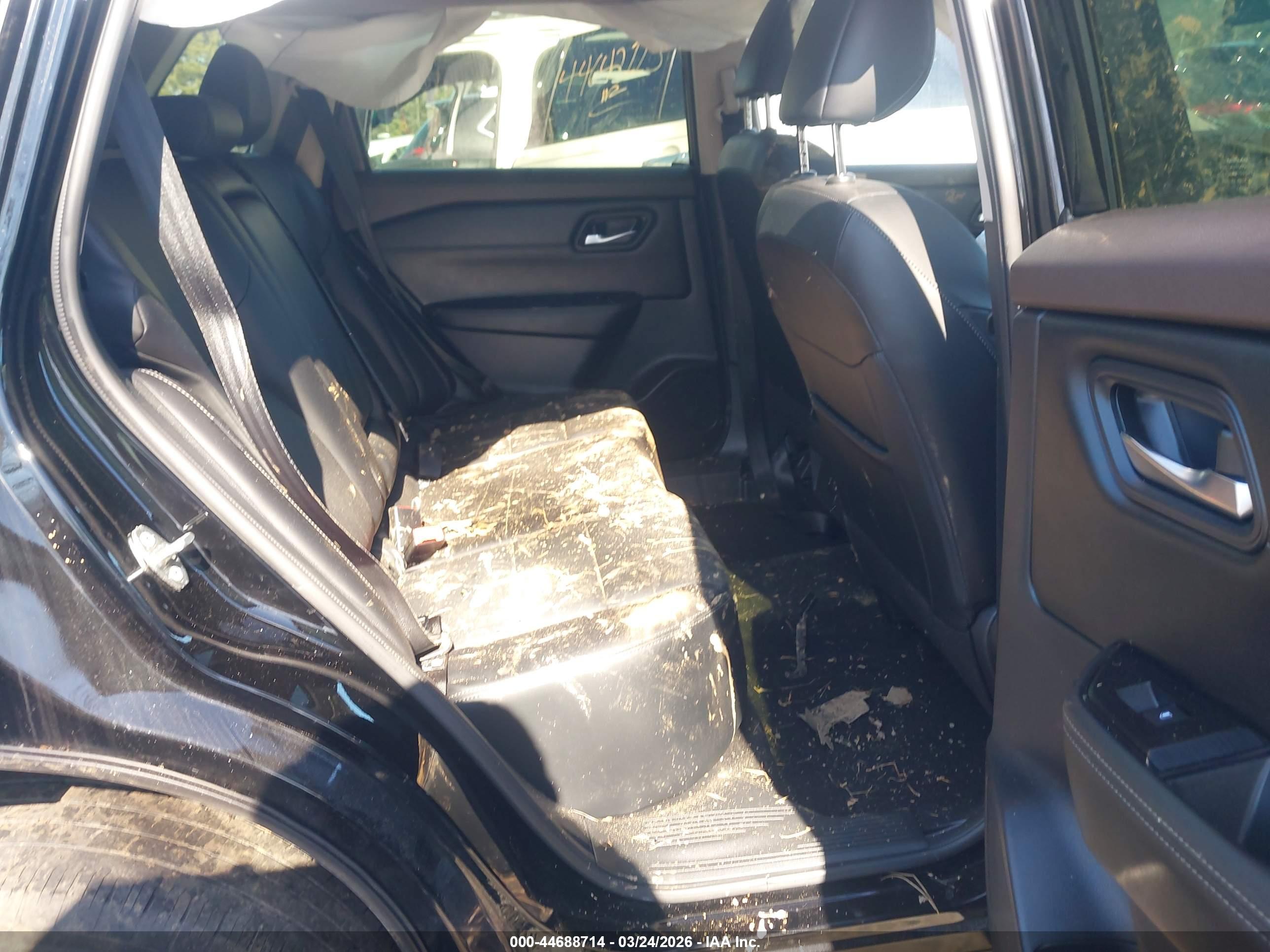 NISSAN ROGUE image 8