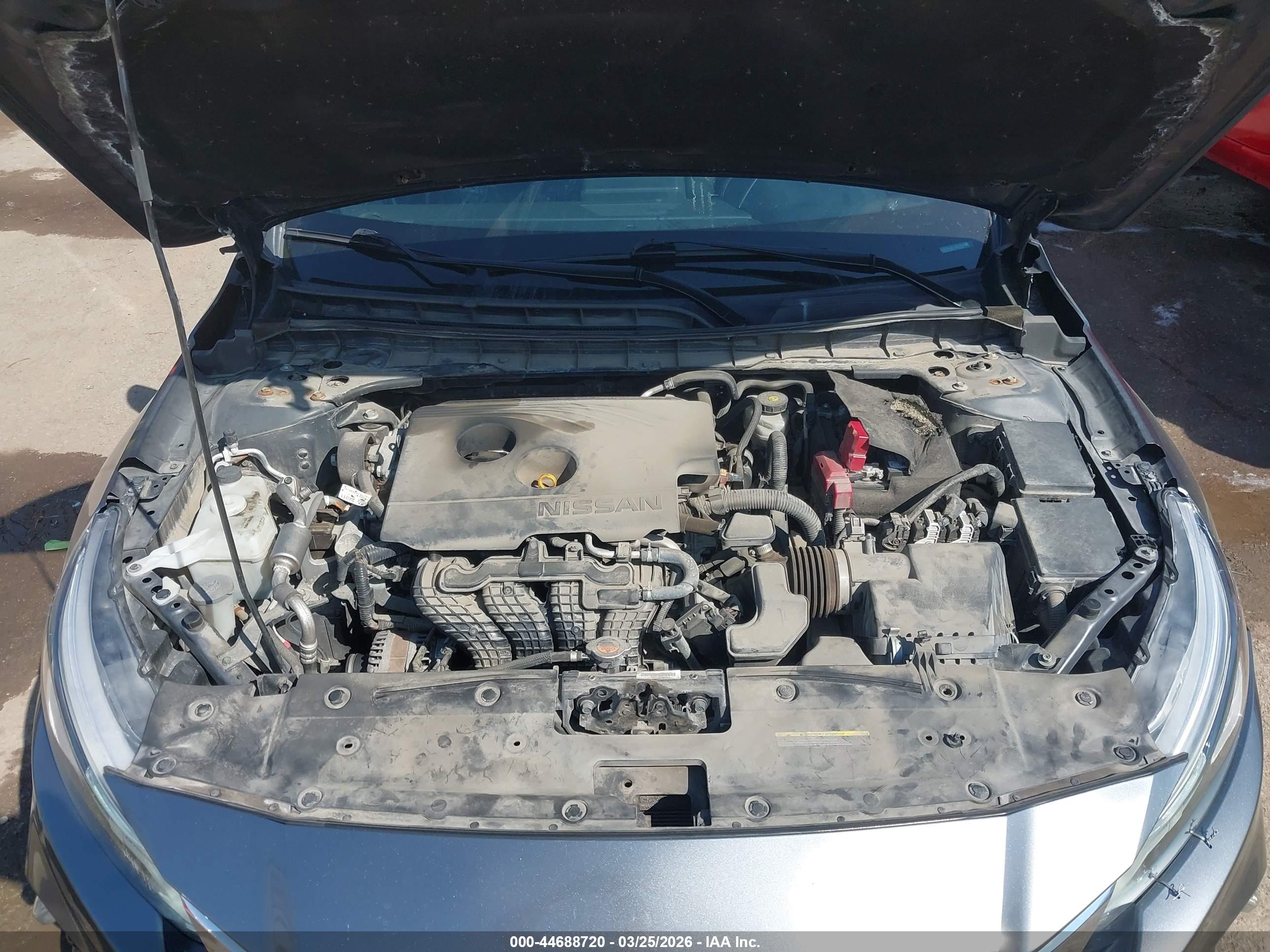 NISSAN ALTIMA image 10
