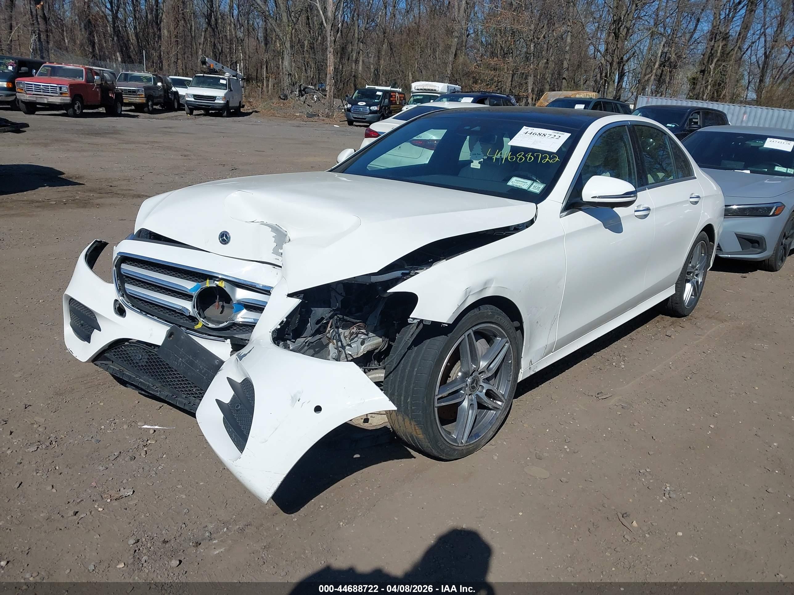 MERCEDES-BENZ E image 2