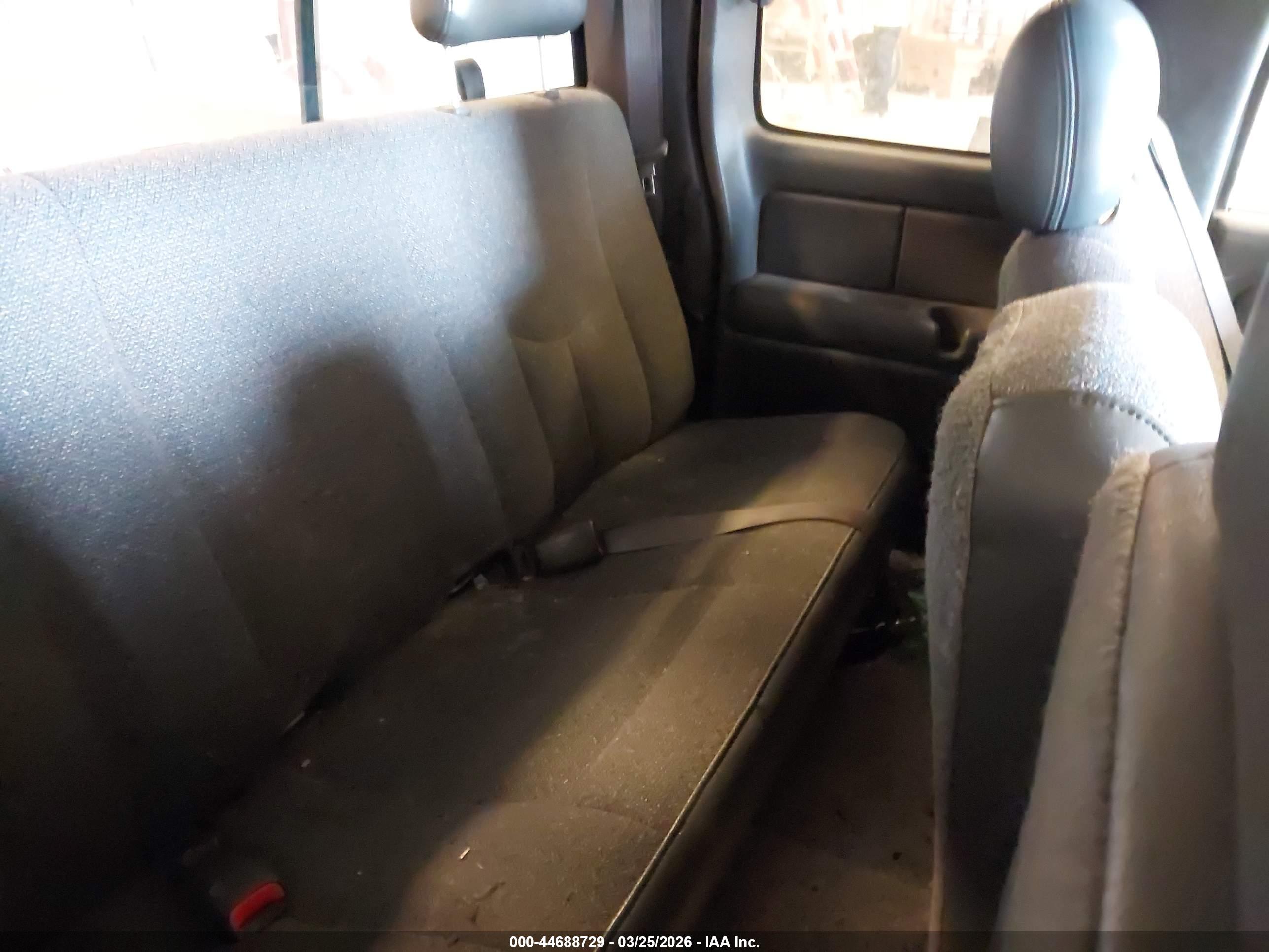 CHEVROLET SILVERADO image 8