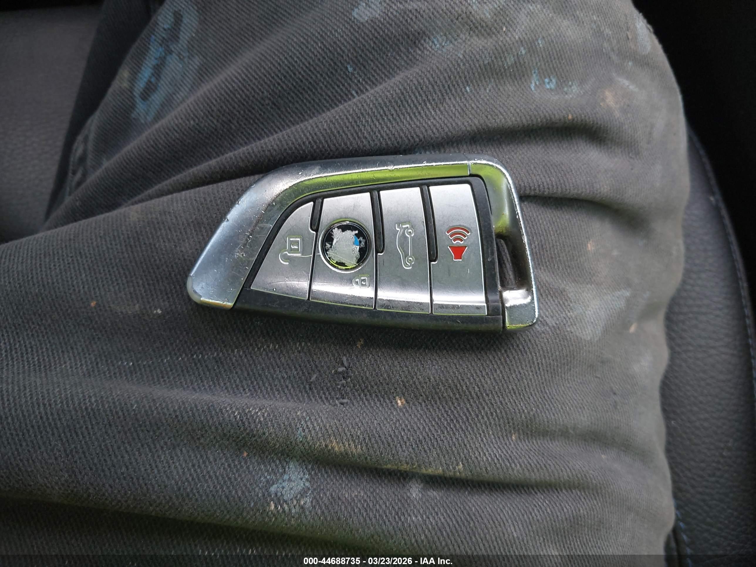 BMW 530E image 11