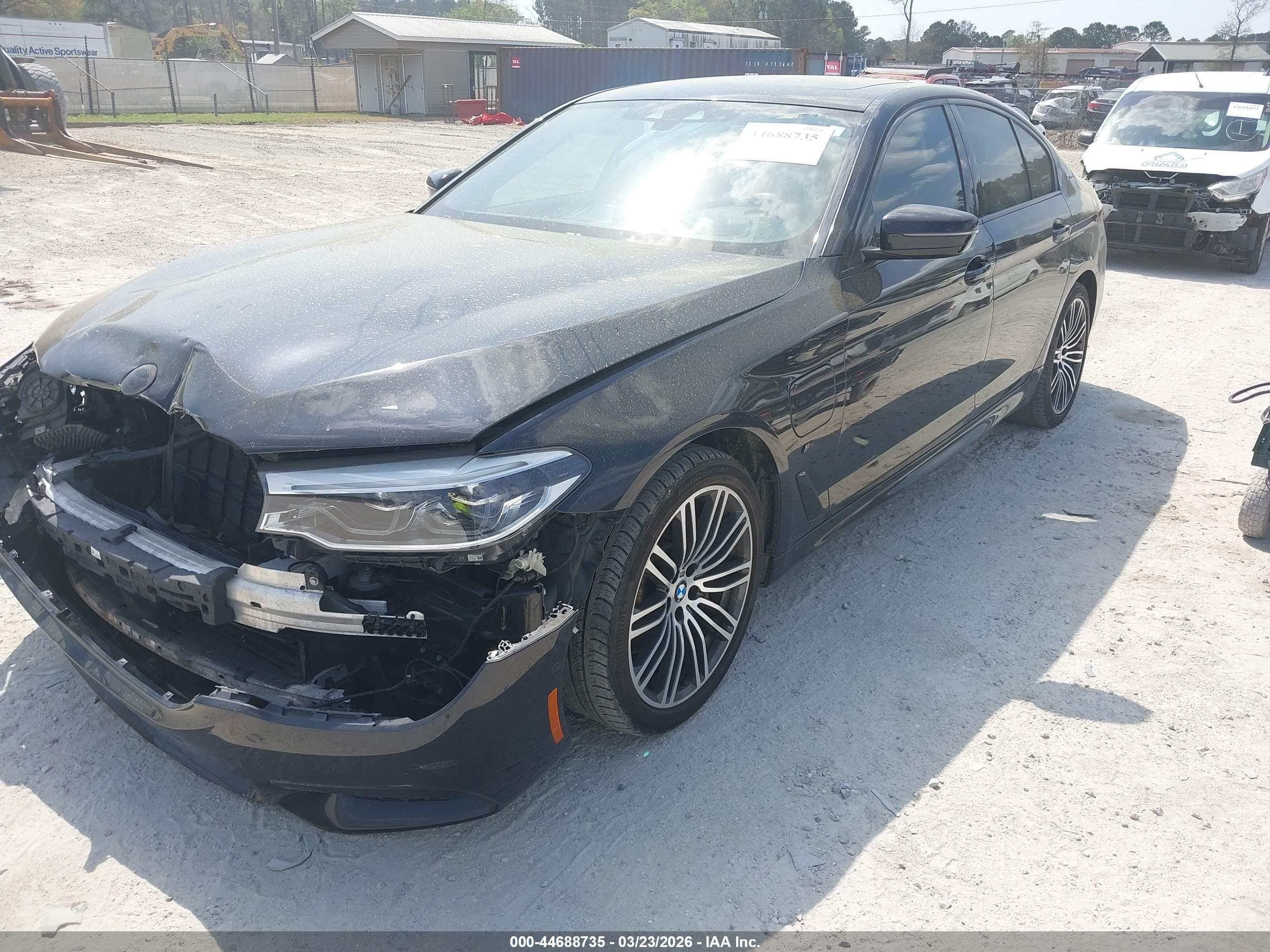 BMW 530E image 2