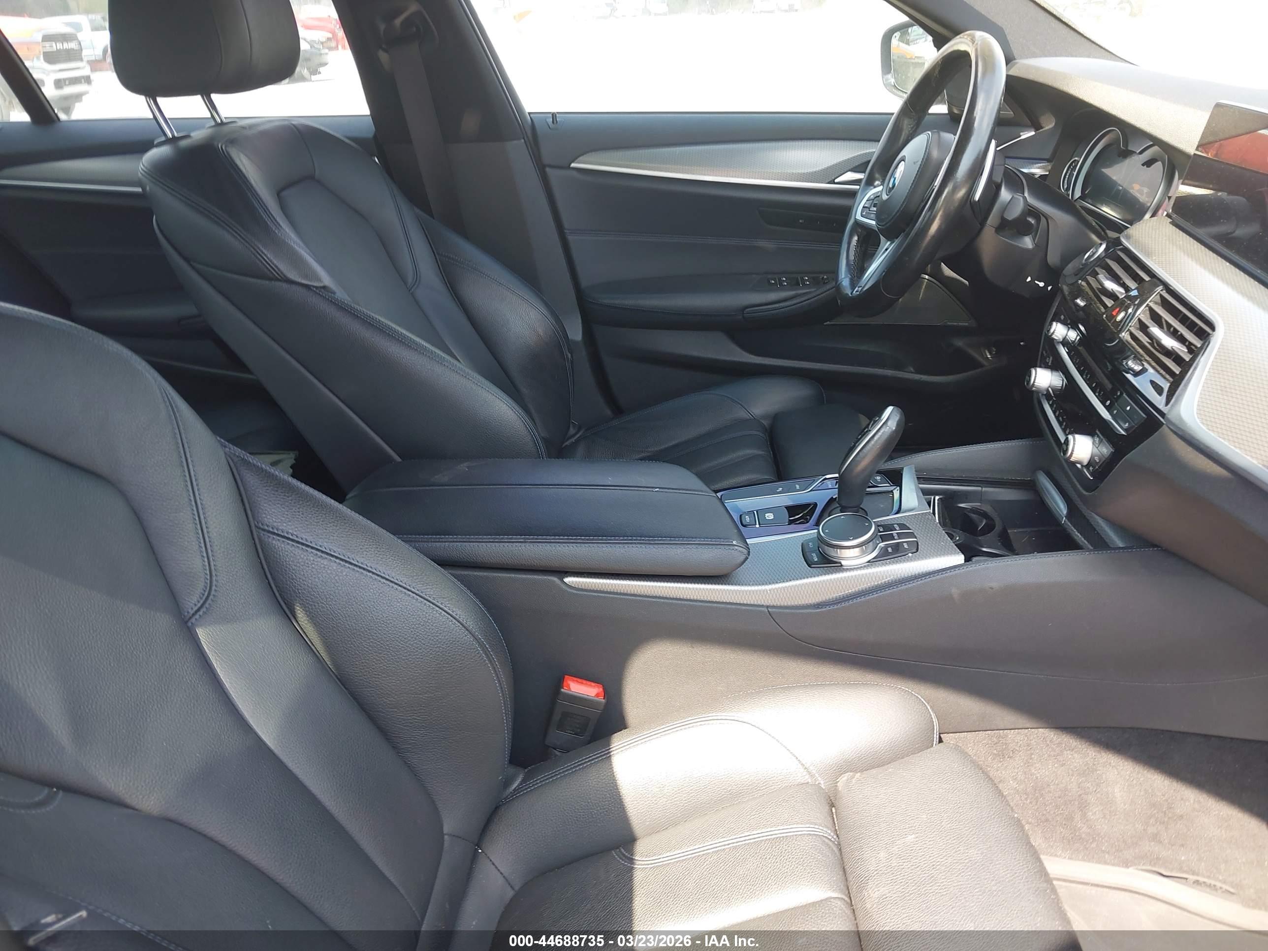 BMW 530E image 5