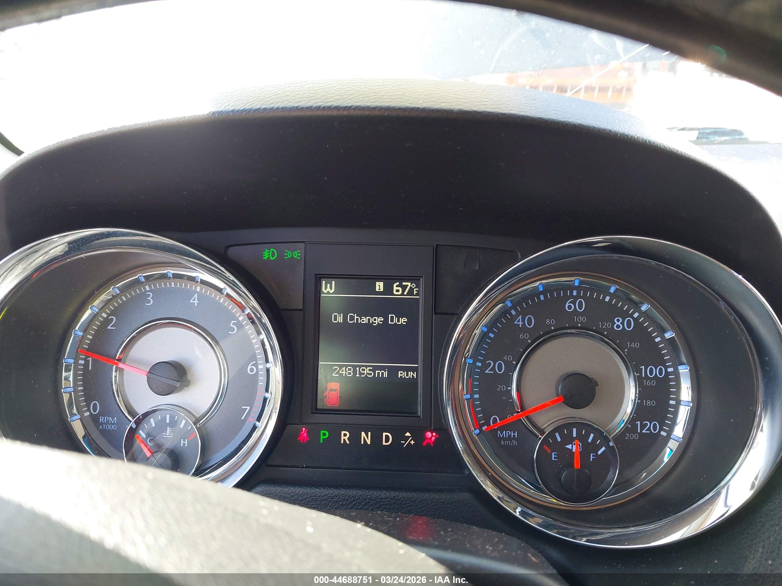 CHRYSLER TOWN image 7