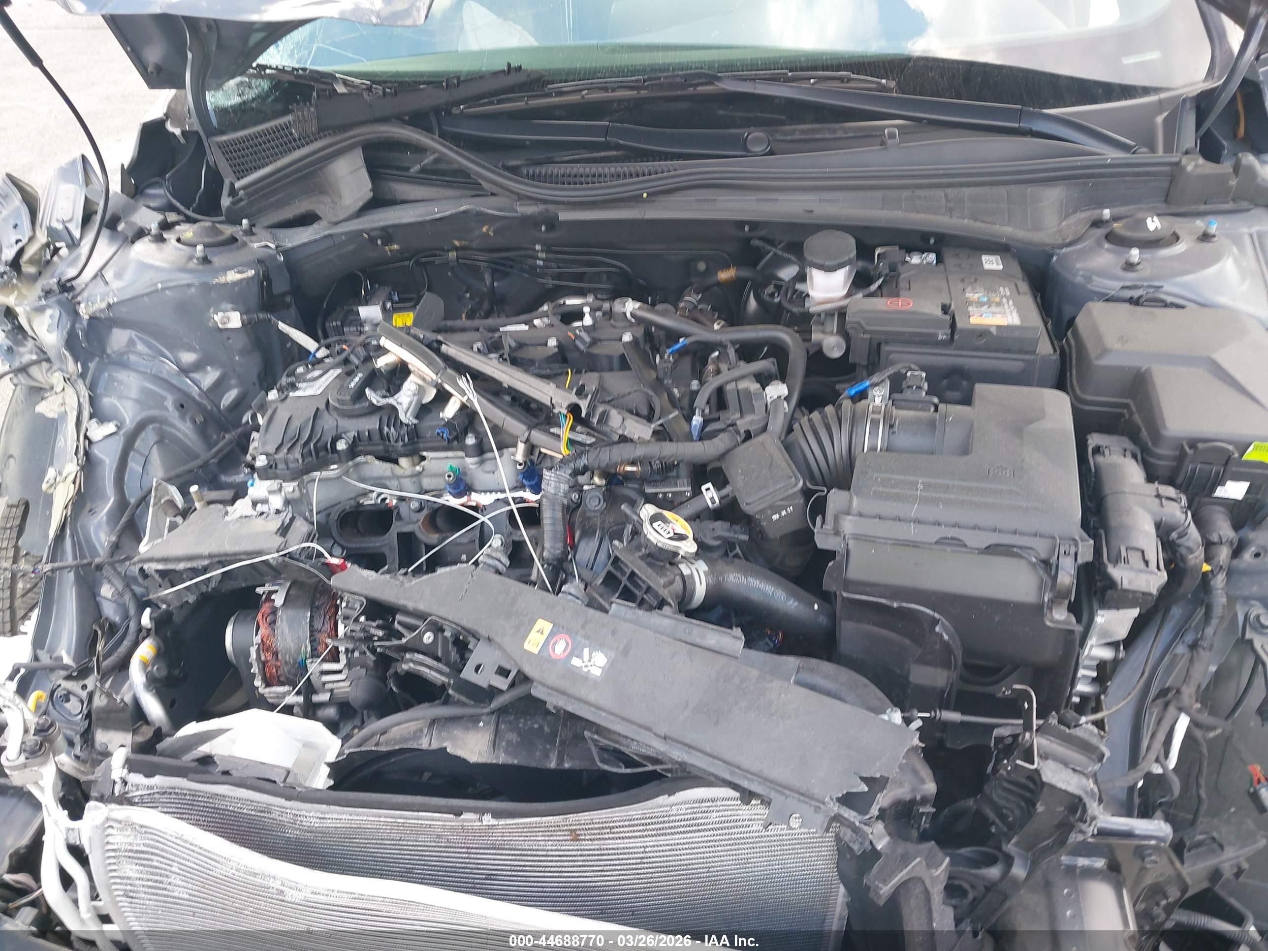 HYUNDAI ELANTRA image 10