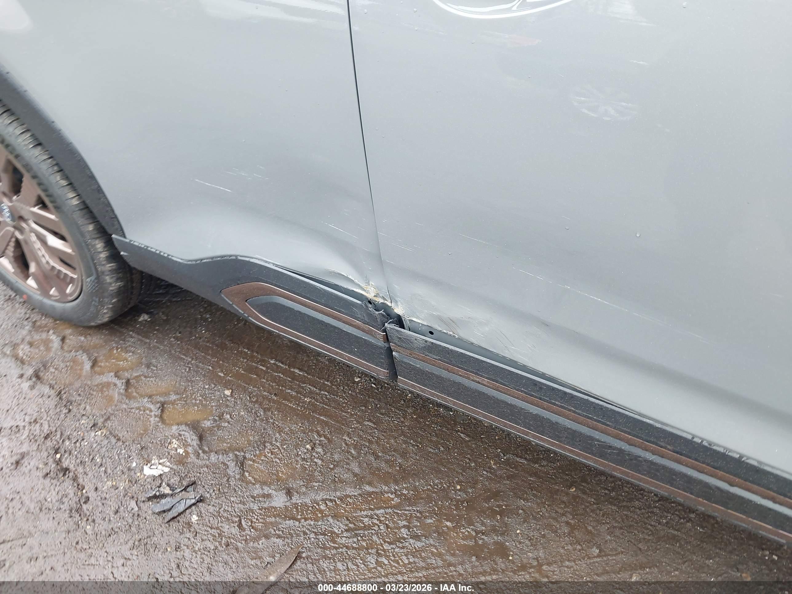 SUBARU FORESTER image 6