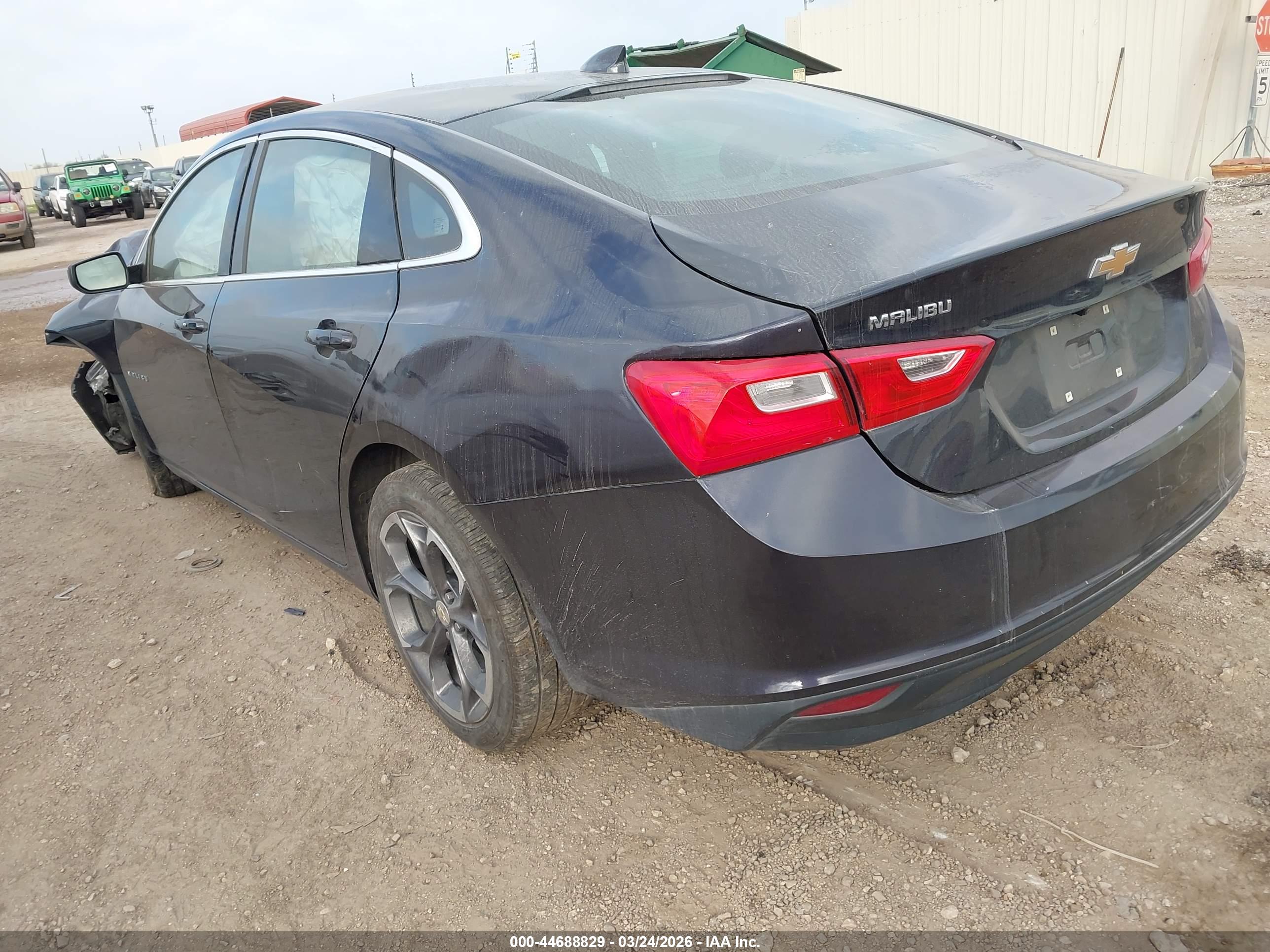 CHEVROLET MALIBU image 3