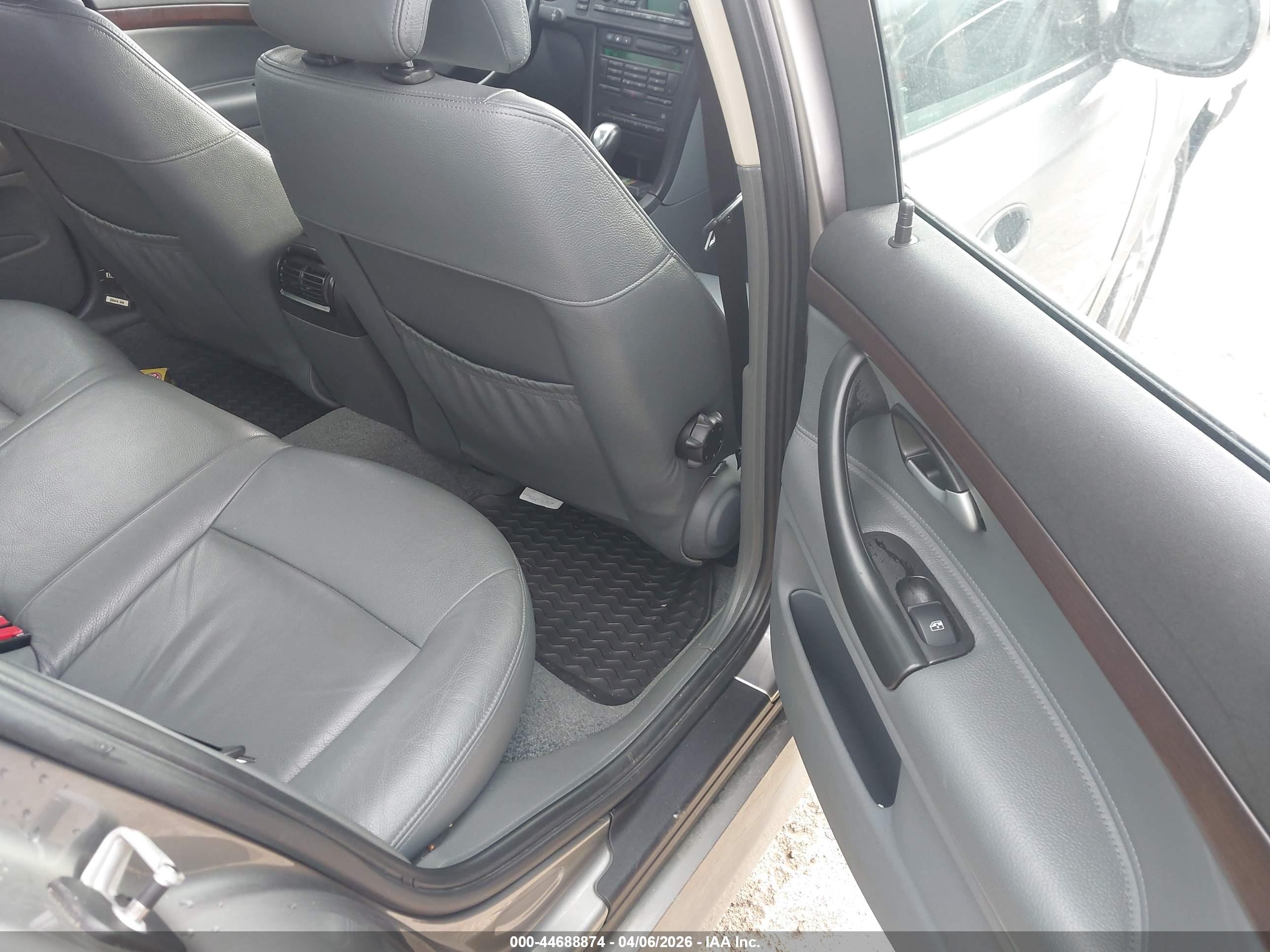 SAAB 9-3 image 8