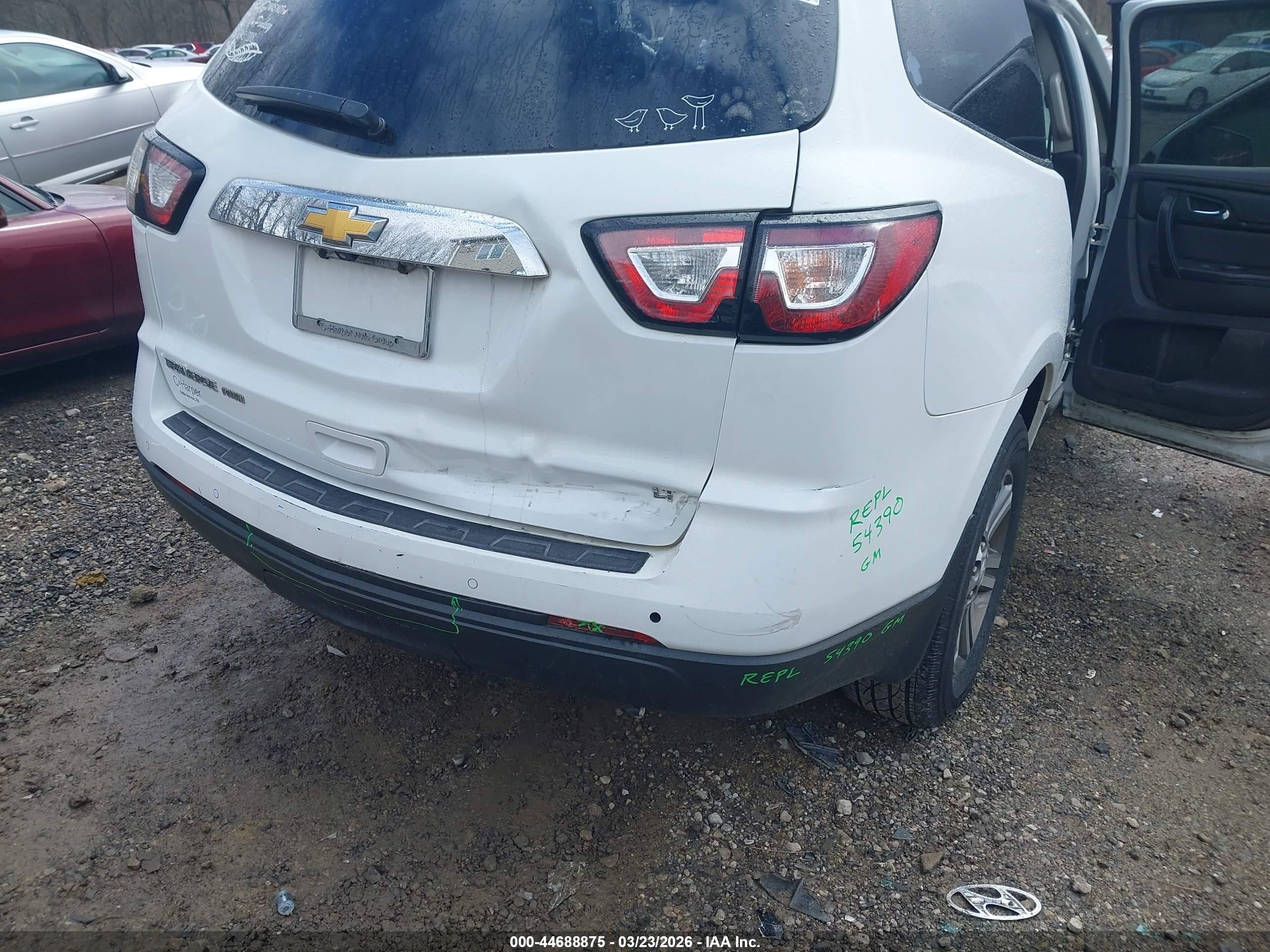 CHEVROLET TRAVERSE image 6