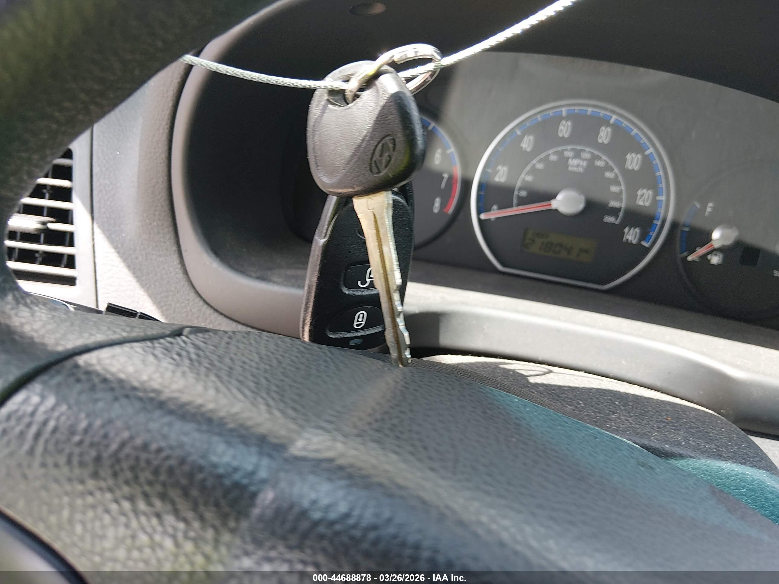 HYUNDAI SANTA image 11