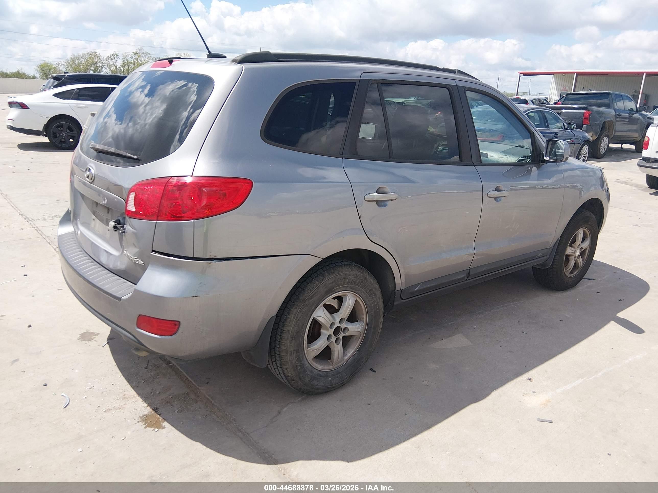 HYUNDAI SANTA image 4