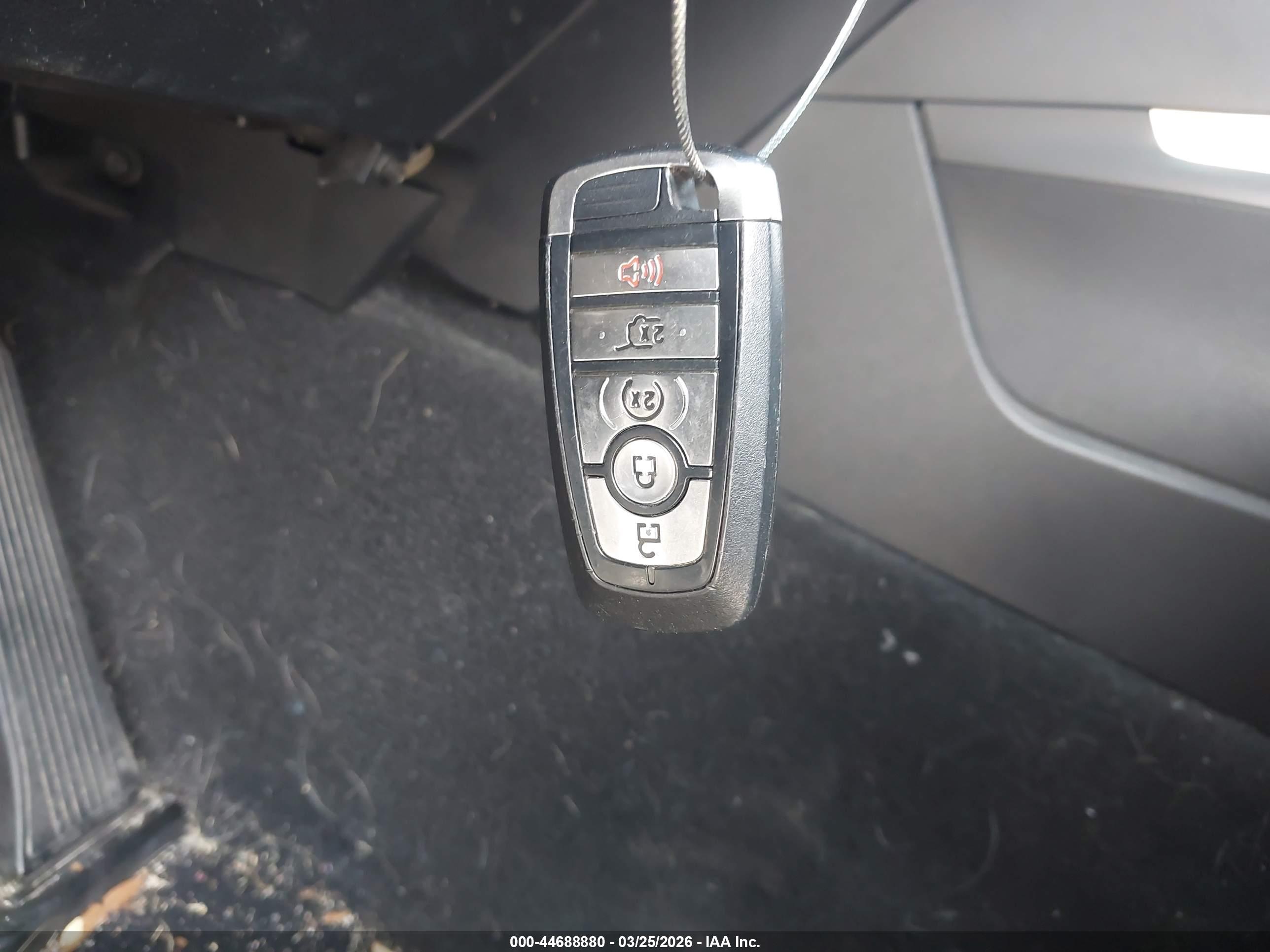 FORD EXPLORER image 11