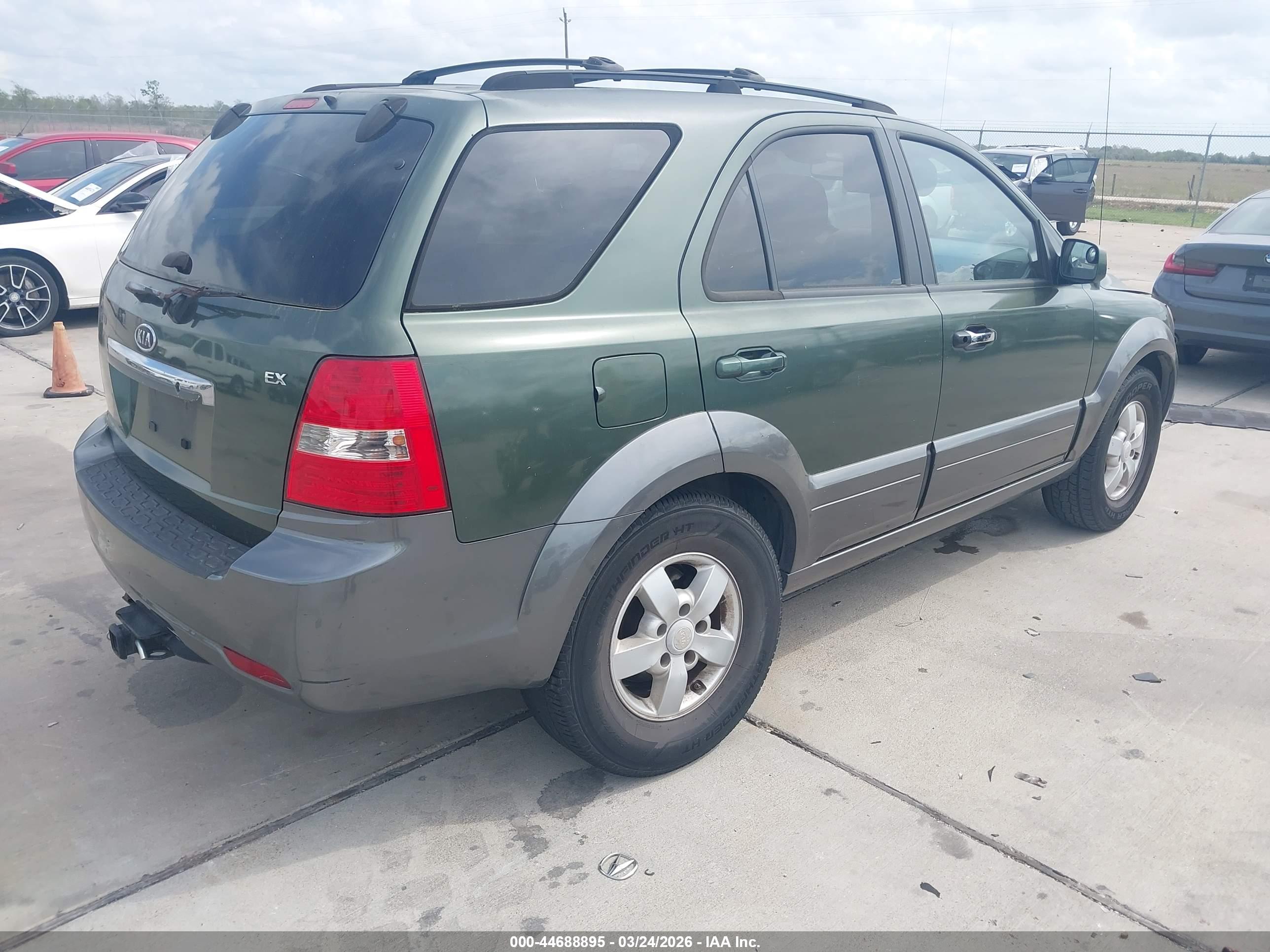 KIA SORENTO image 4