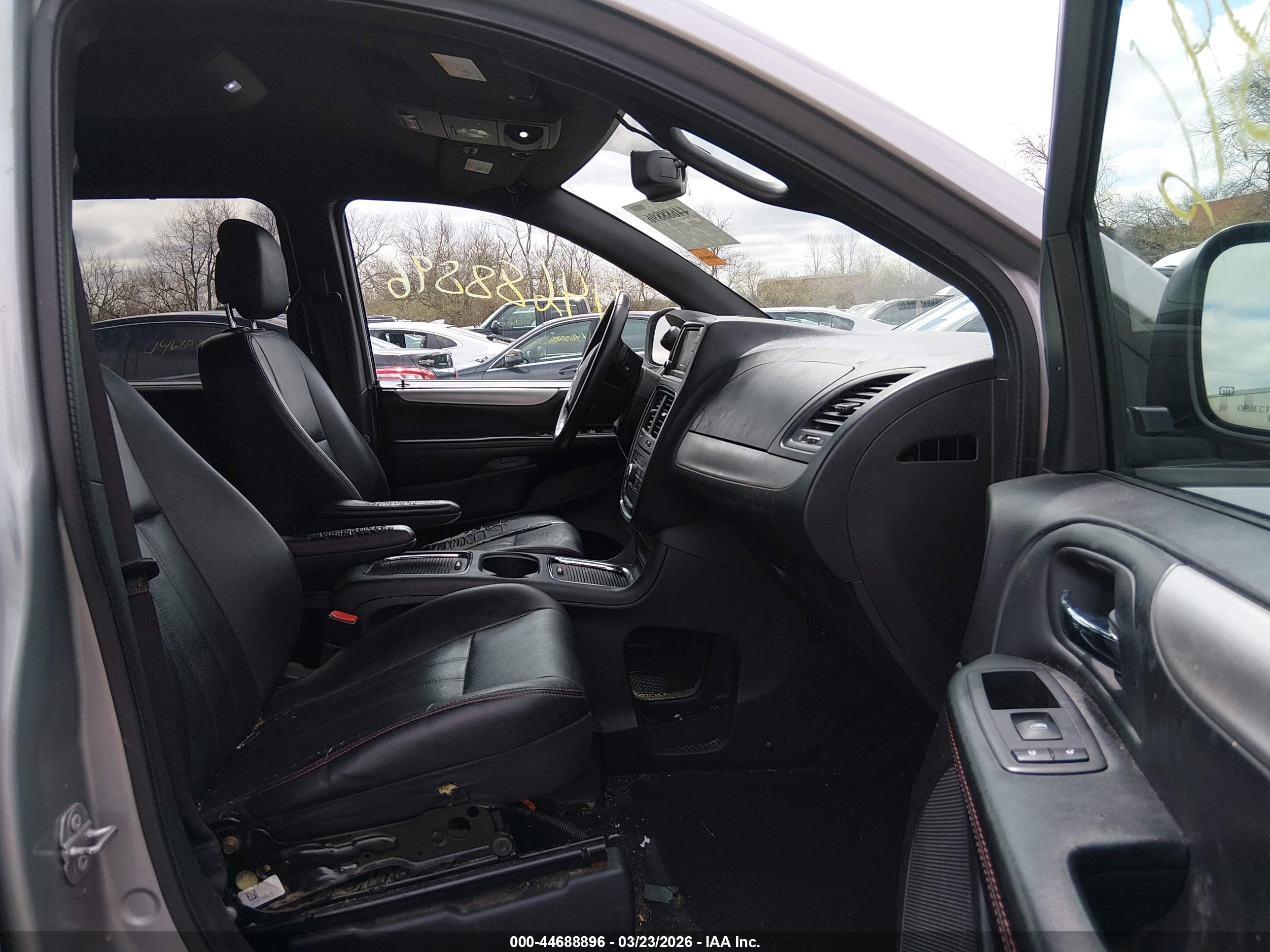 DODGE GRAND image 5