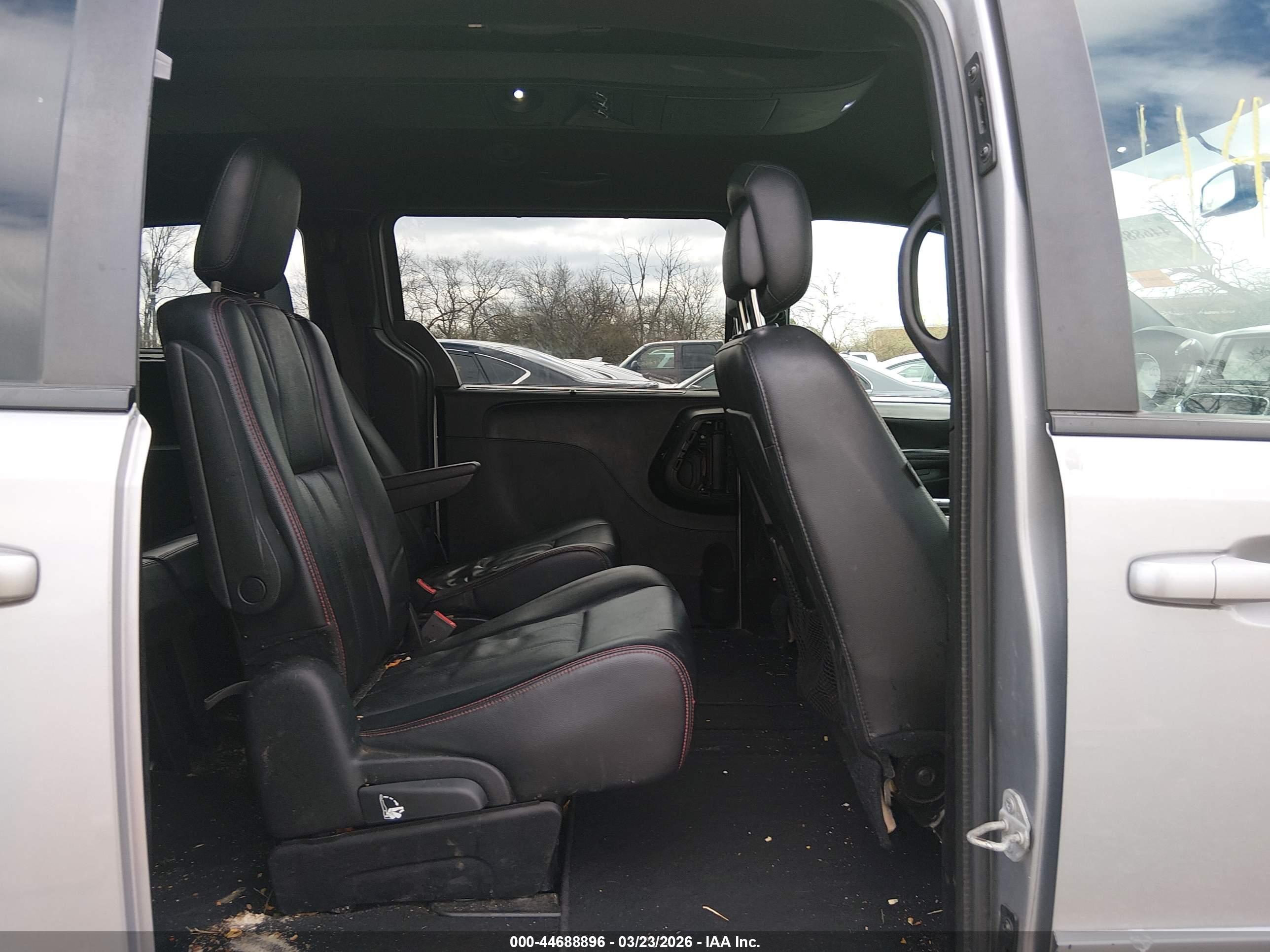 DODGE GRAND image 8