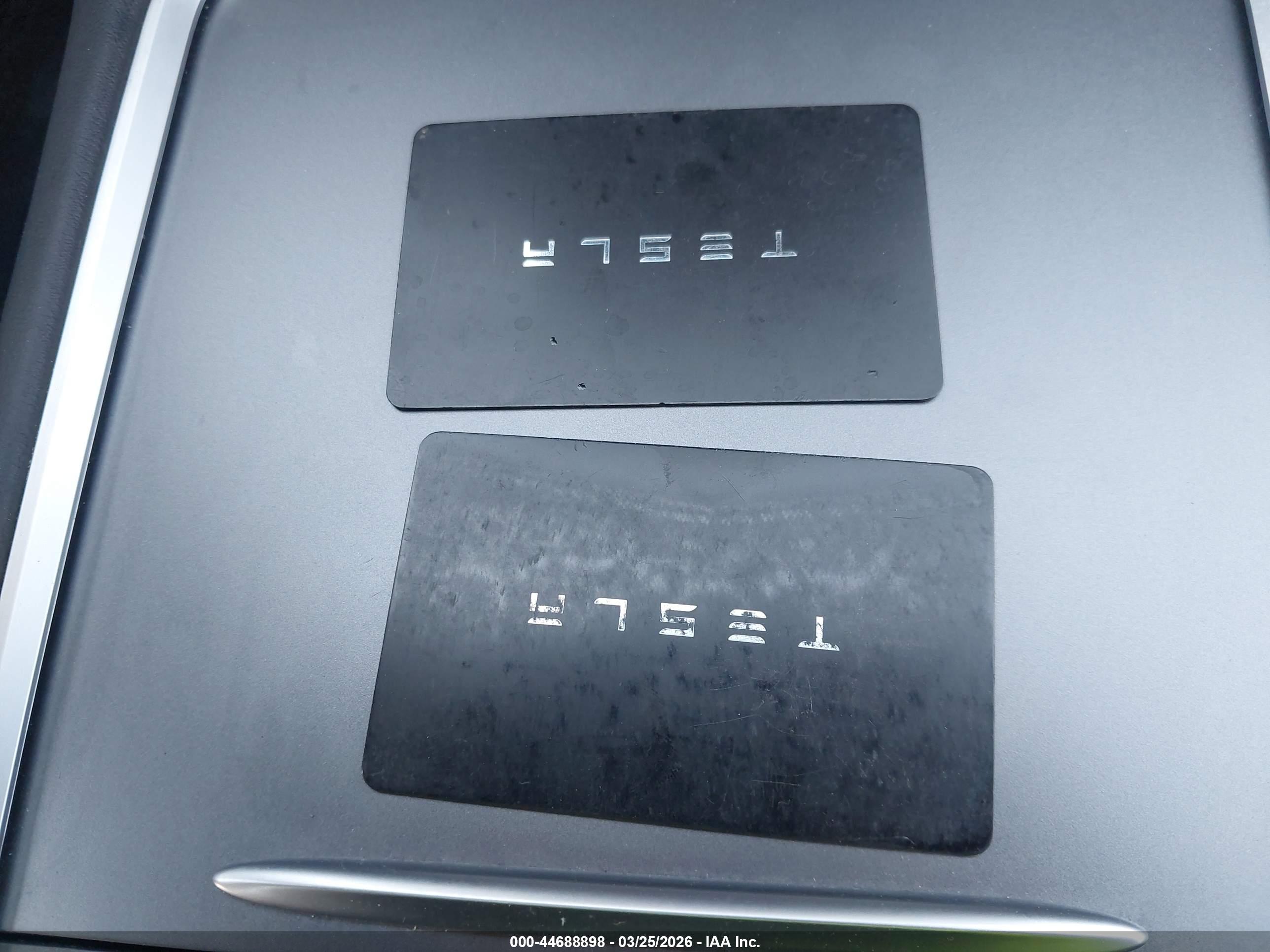 TESLA MODEL image 11