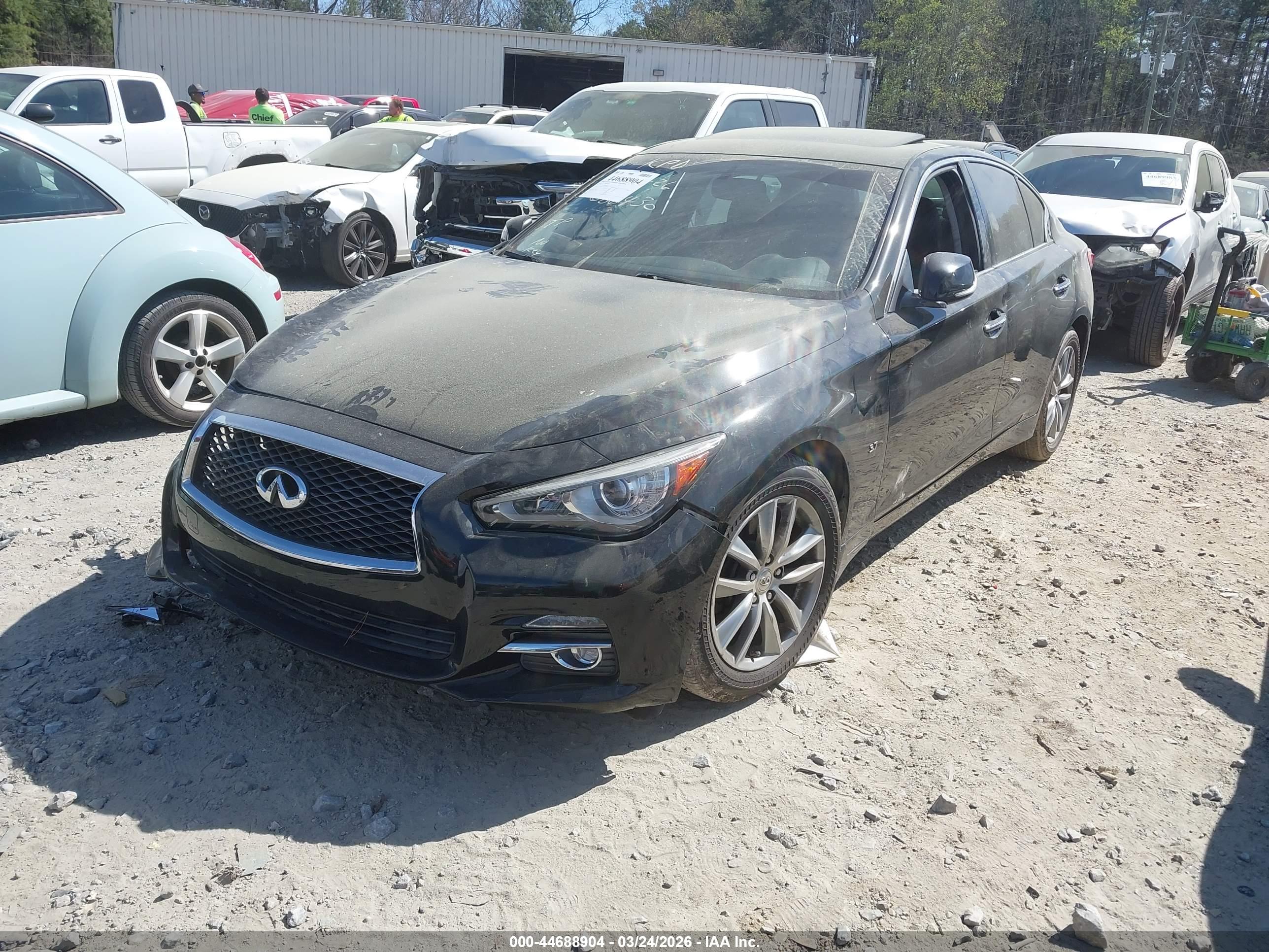 INFINITI Q50 image 2