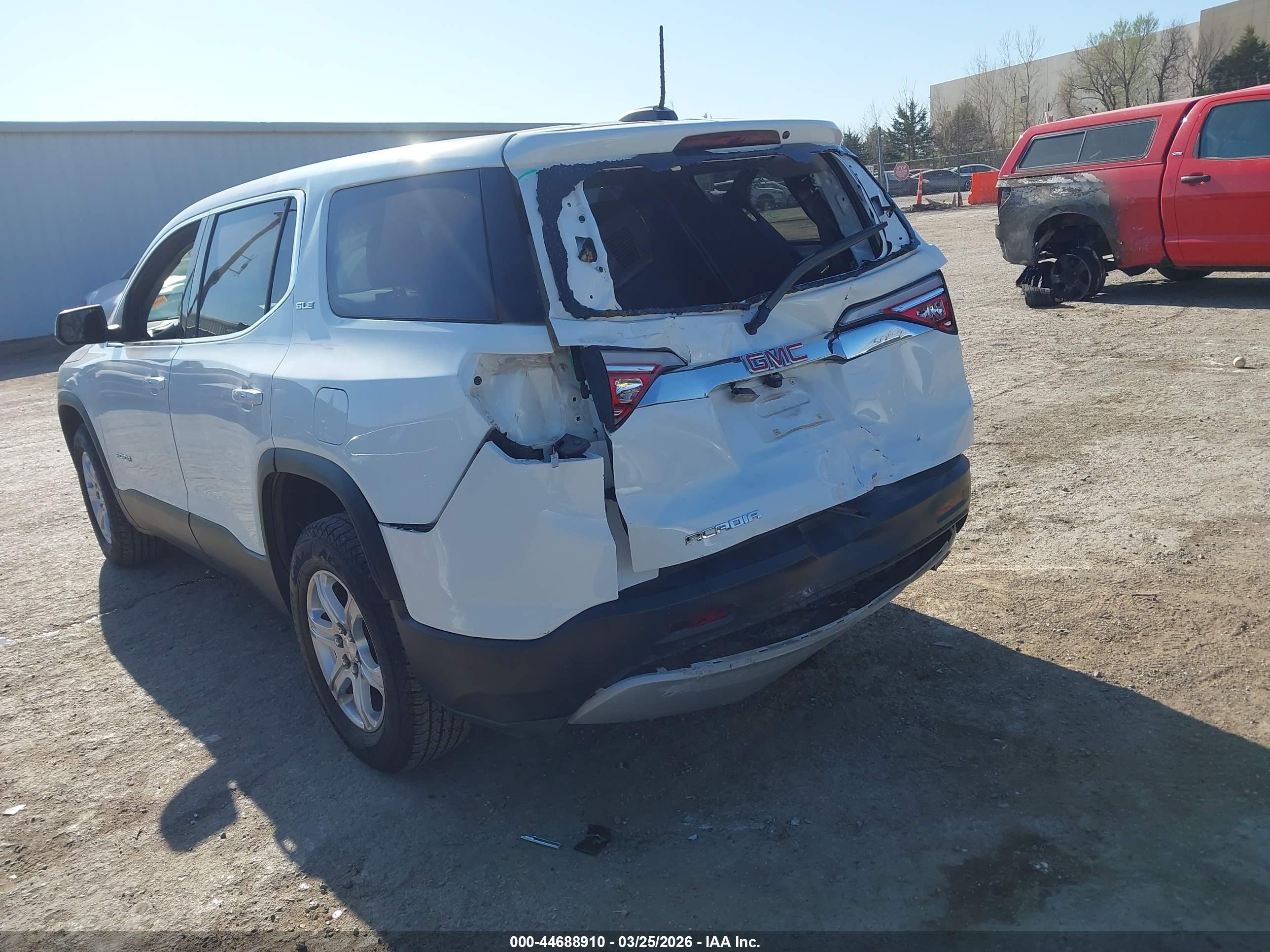 GMC ACADIA image 3