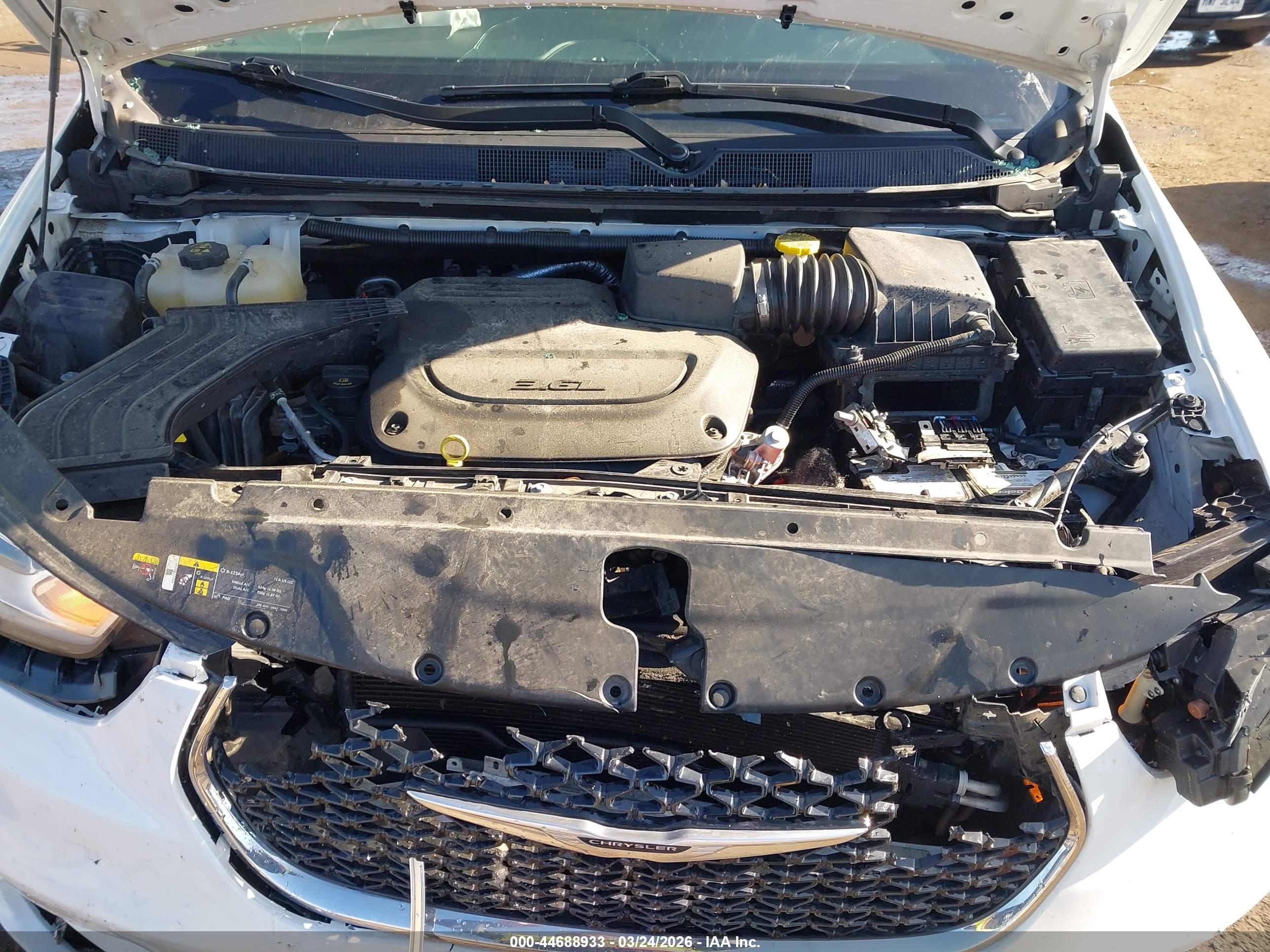 CHRYSLER PACIFICA image 10