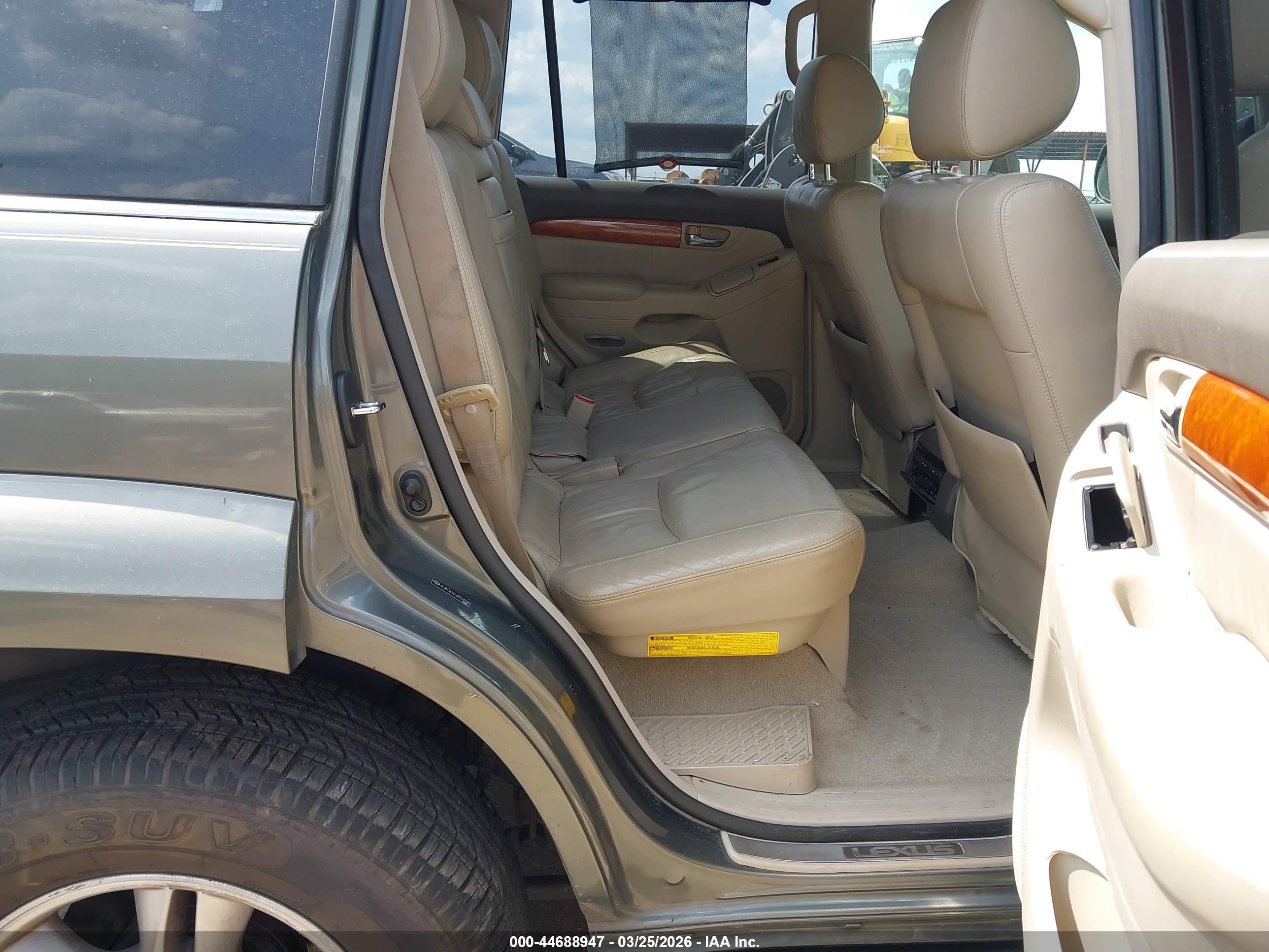 LEXUS GX image 8