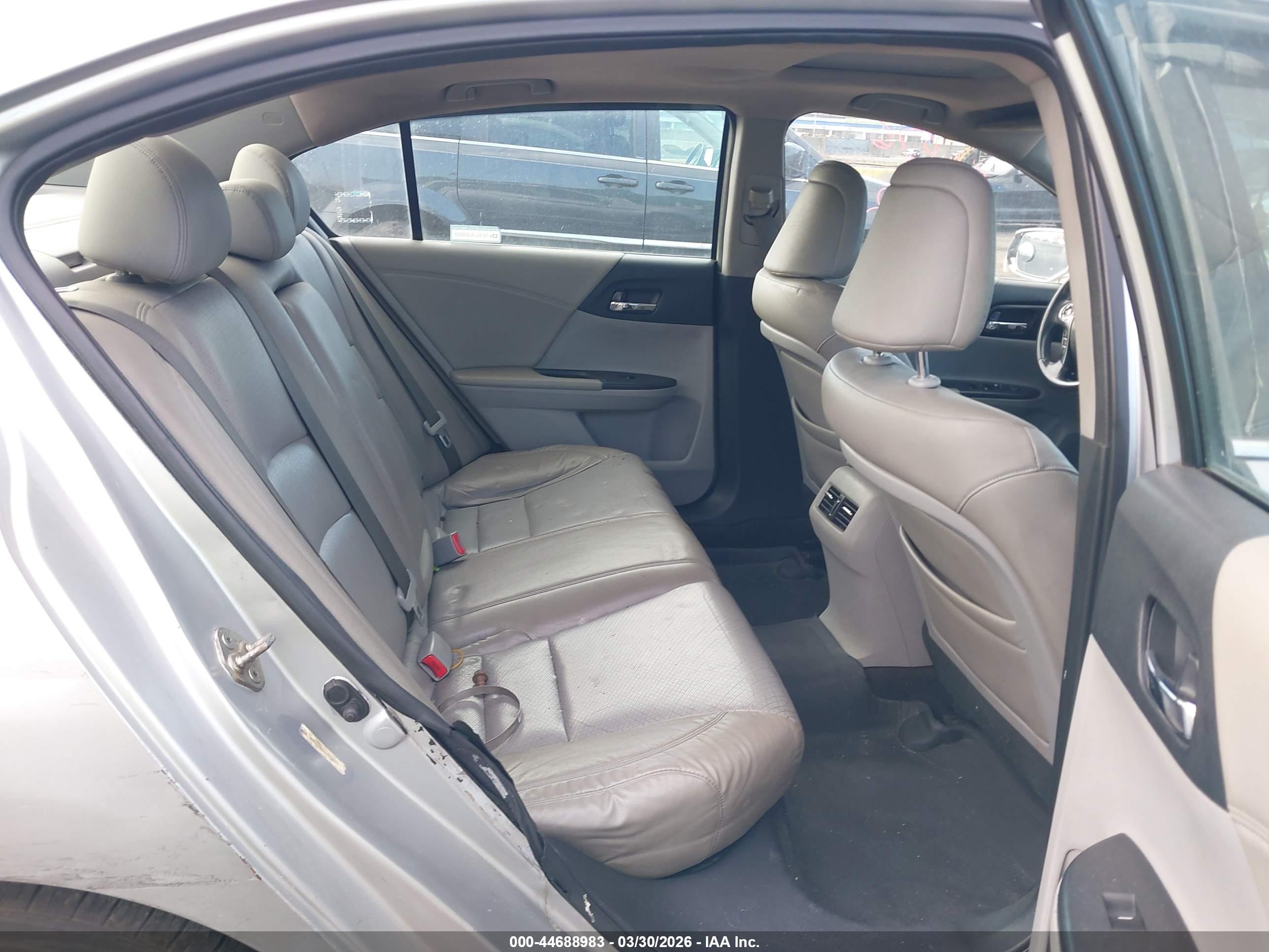 HONDA ACCORD image 8