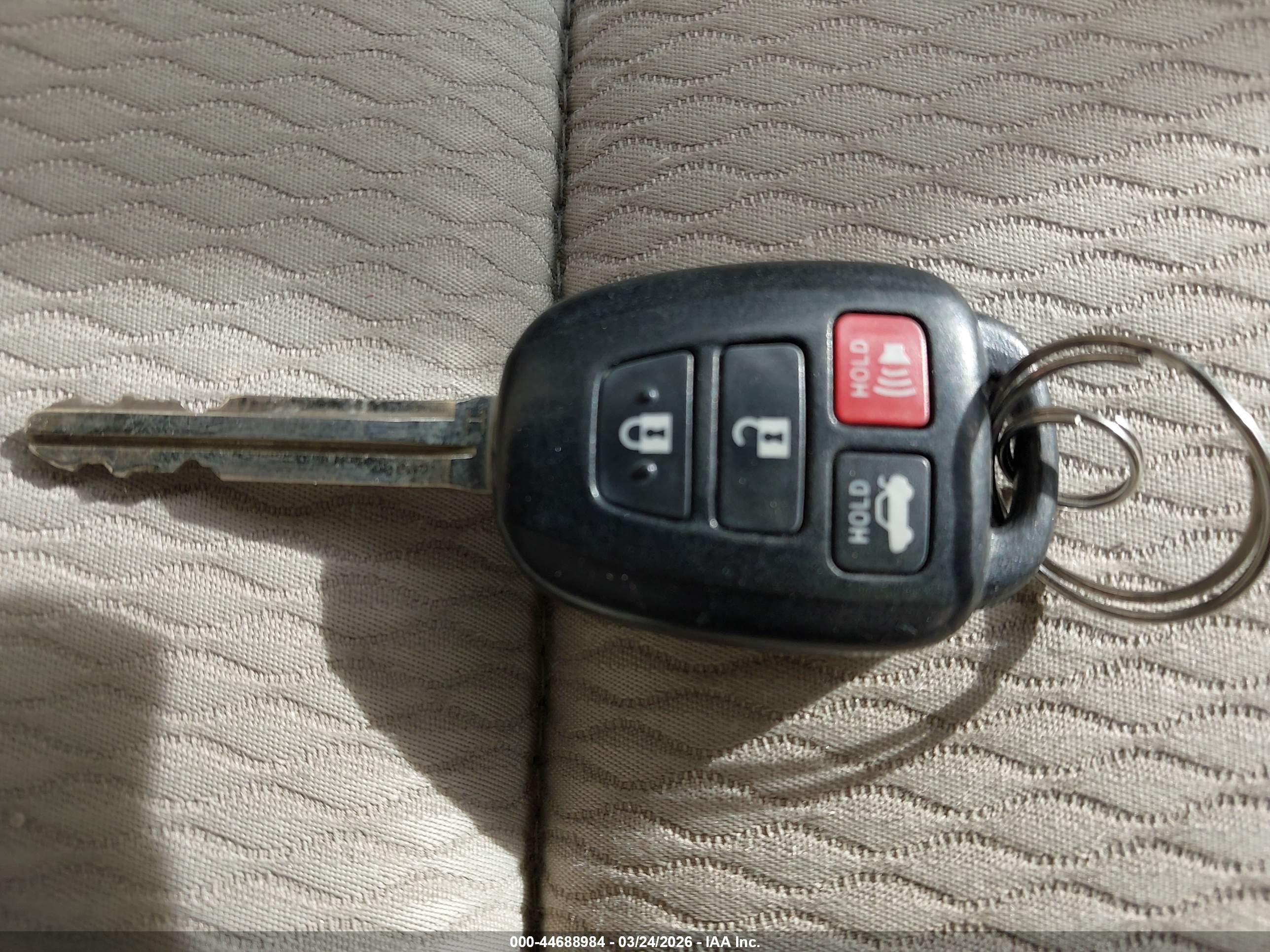 TOYOTA COROLLA image 11