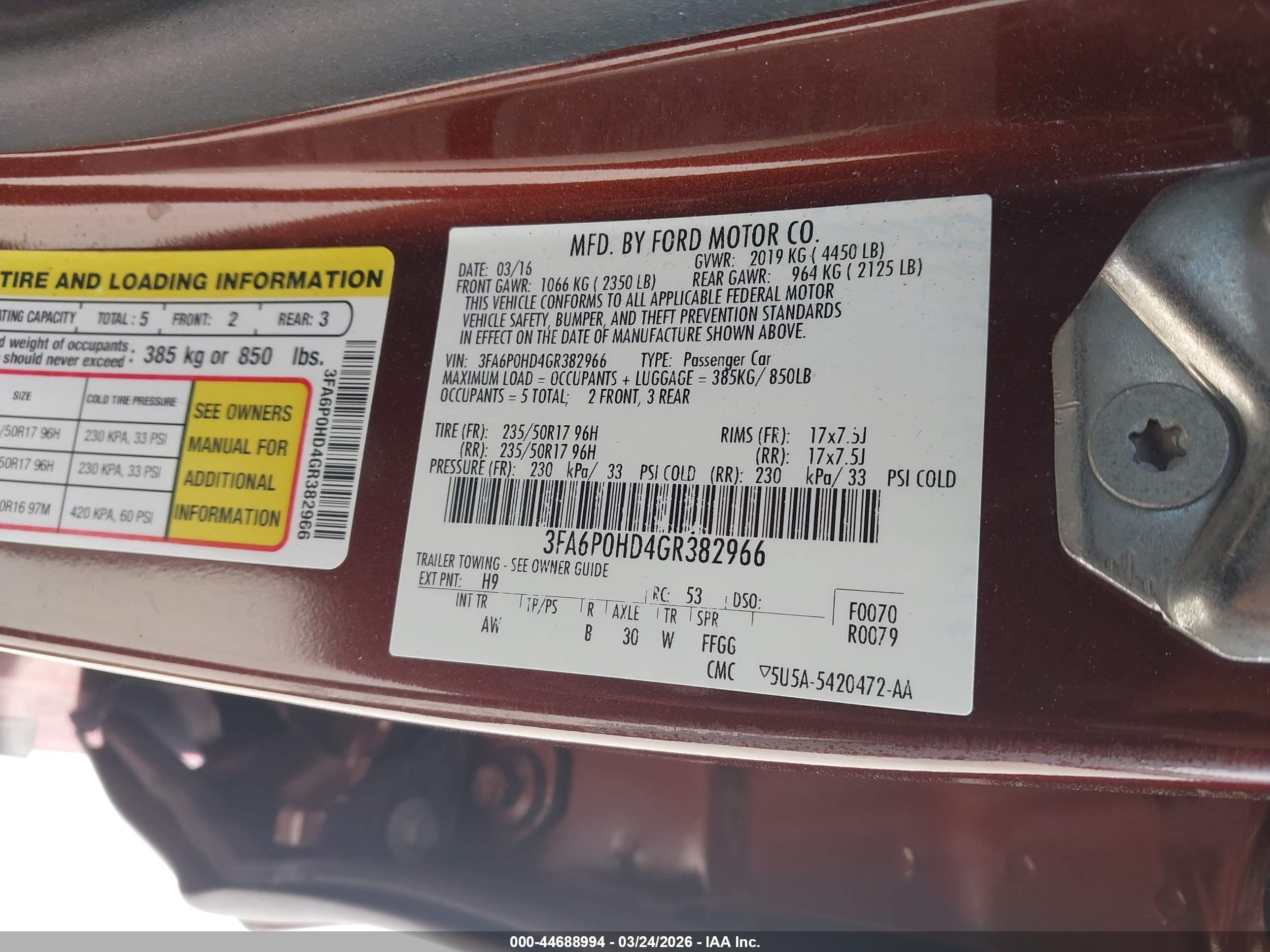 FORD FUSION image 9
