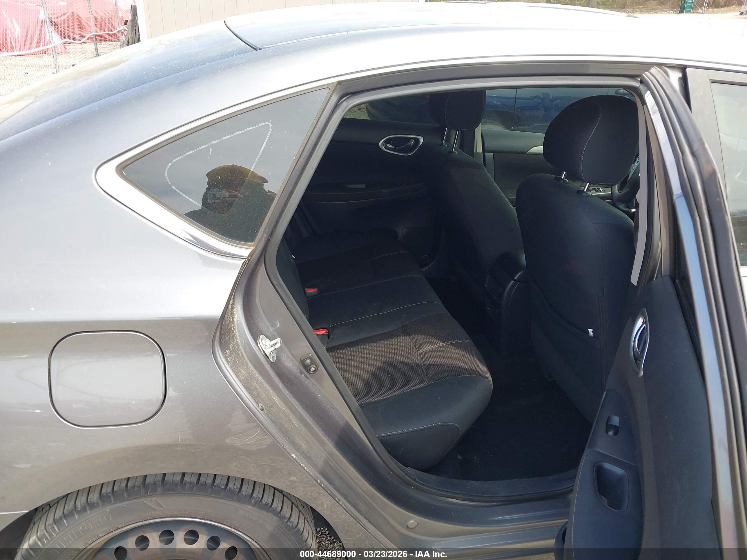 NISSAN SENTRA image 8